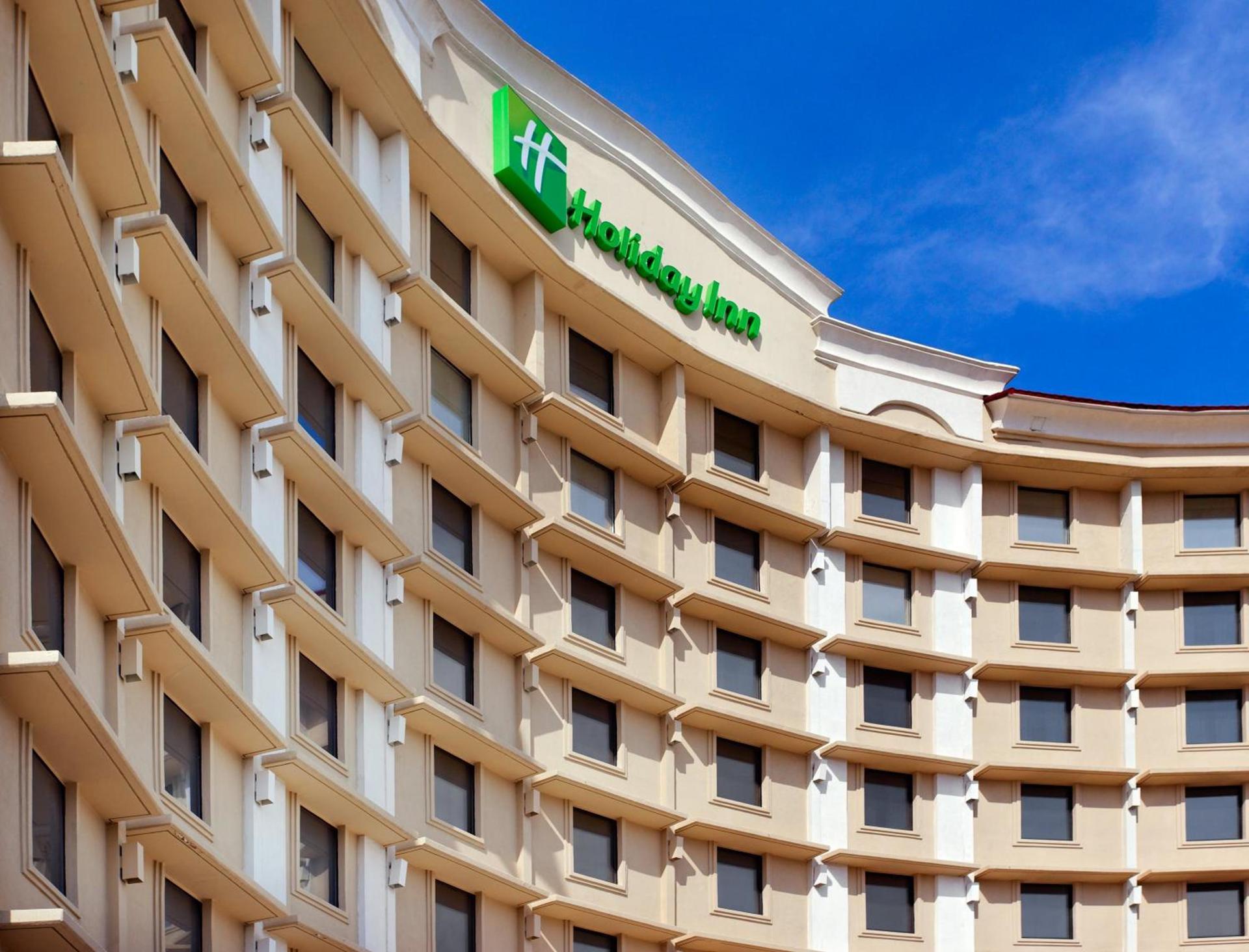 Holiday Inn Express Dallas Market Center by IHG photo 13