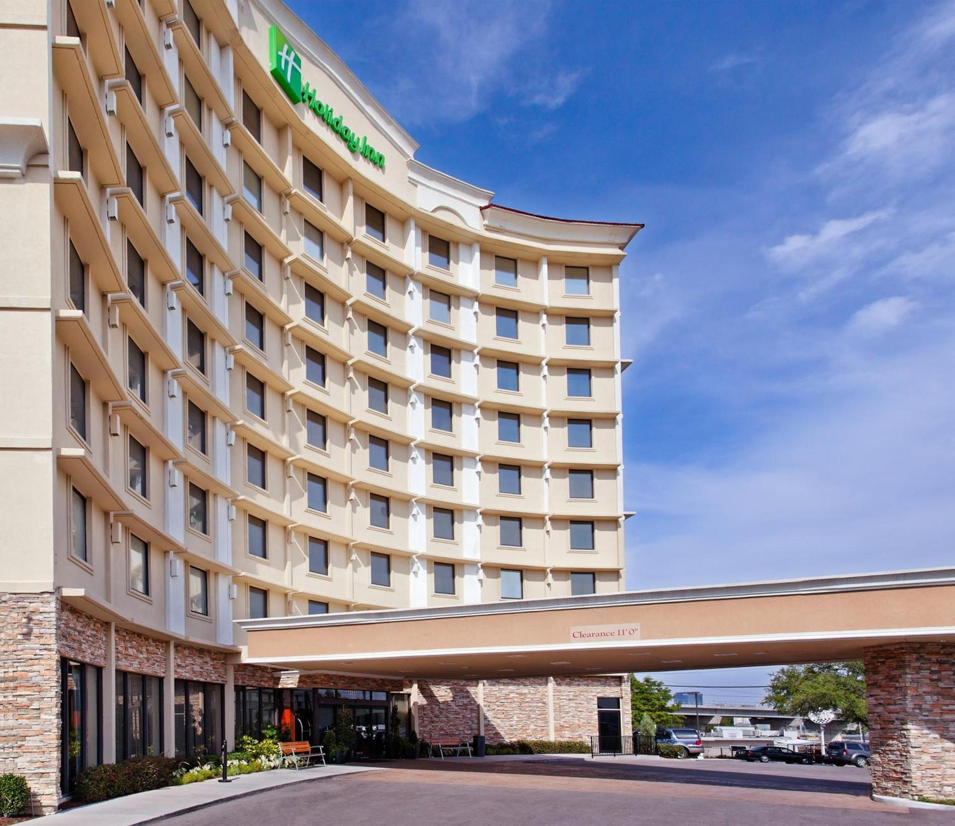 Holiday Inn Express Dallas Market Center by IHG photo 1