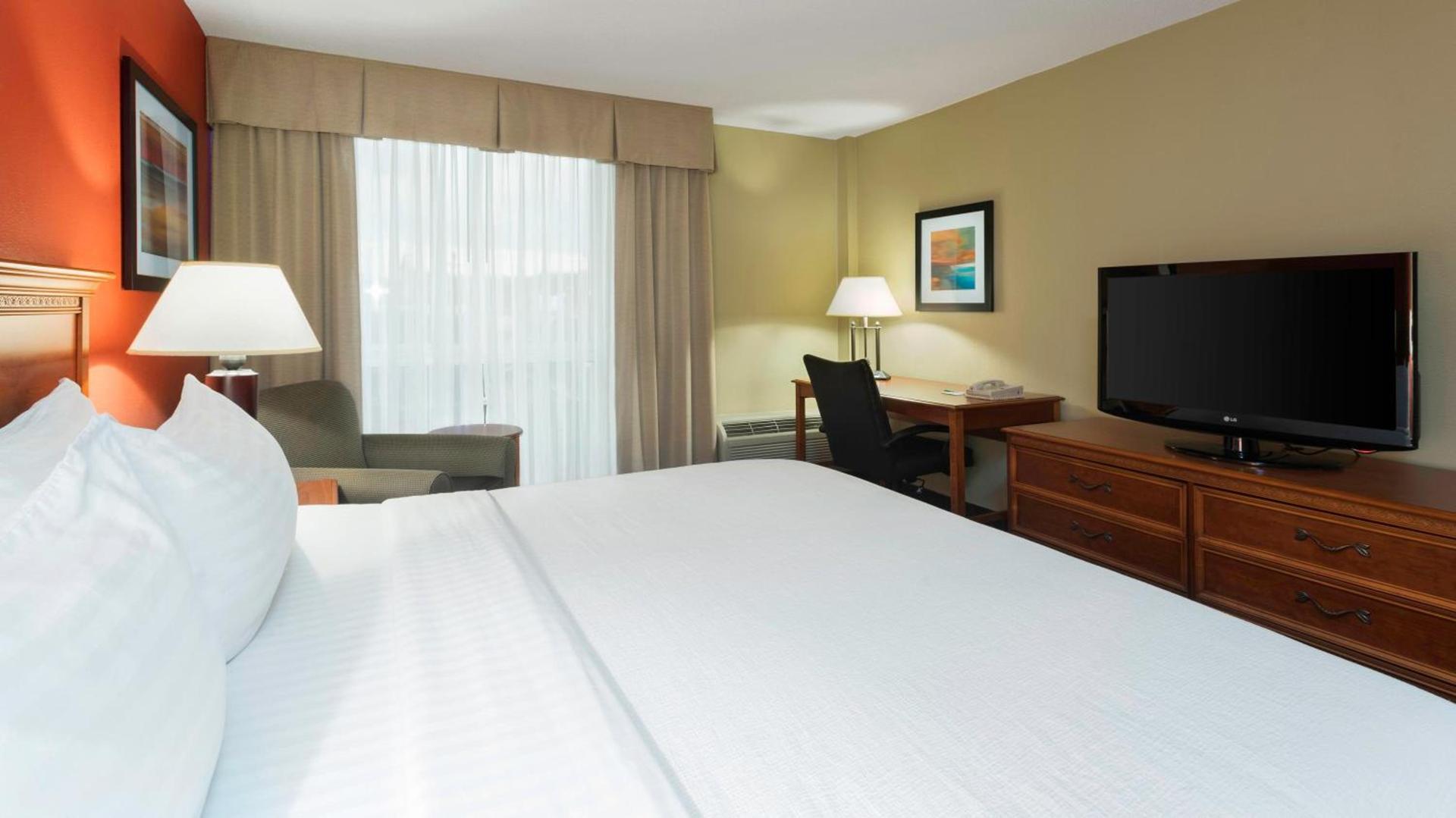 Holiday Inn Cincinnati-Riverfront by IHG photo 17