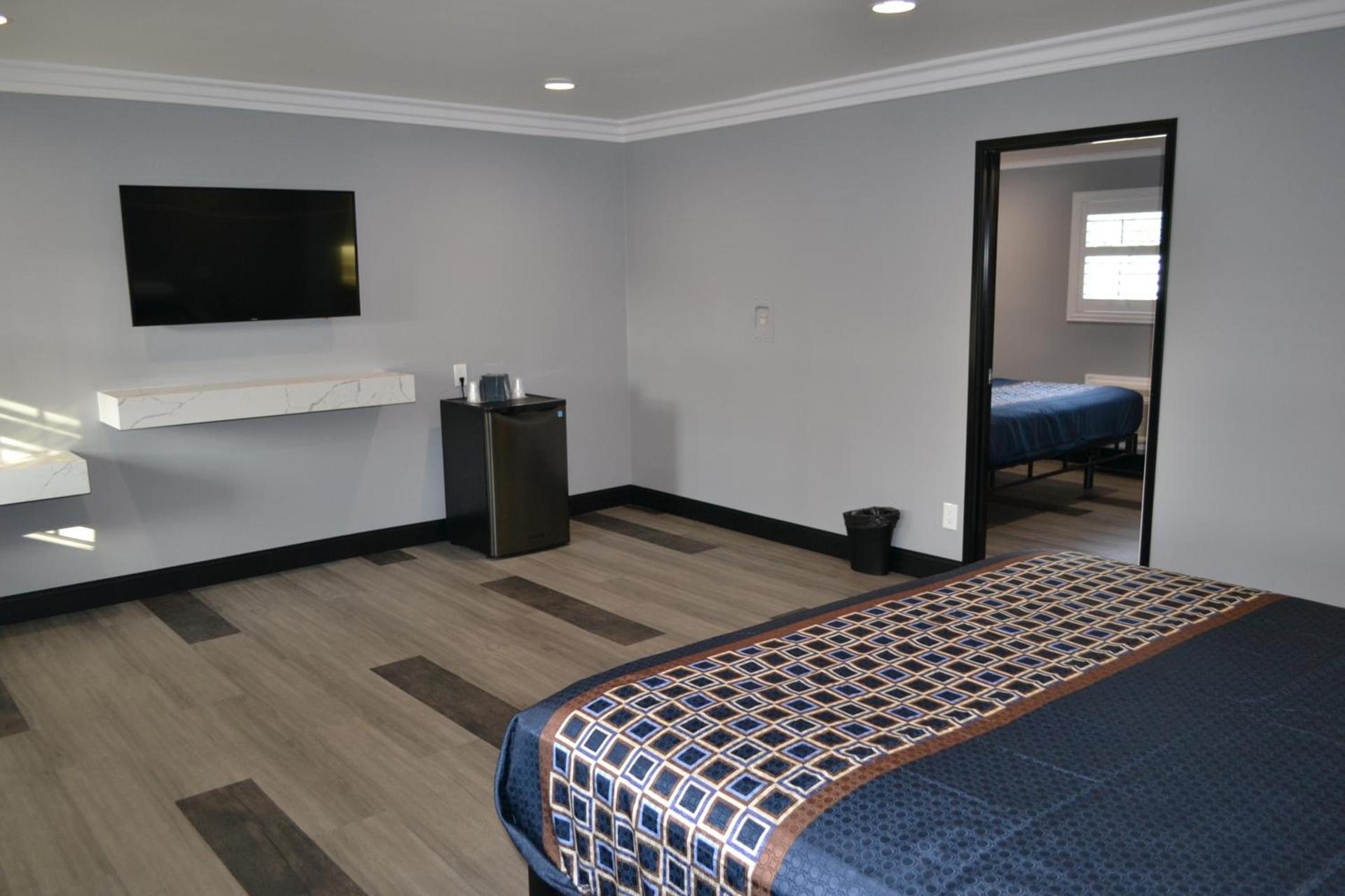 Bell Gardens Inn Los Angeles - Bell Gardens photo 13