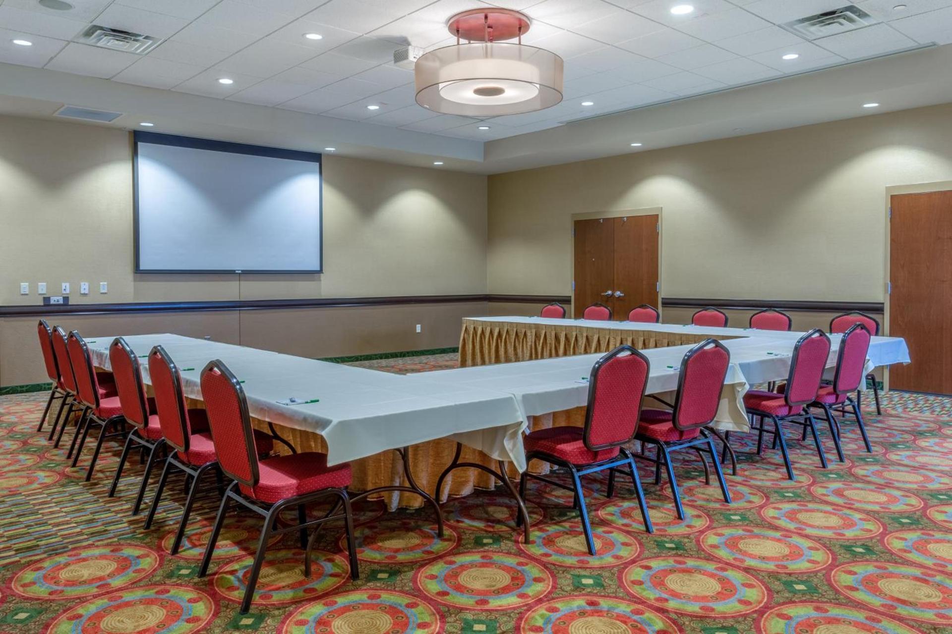Holiday Inn Eau Claire South I-94 by IHG photo 48