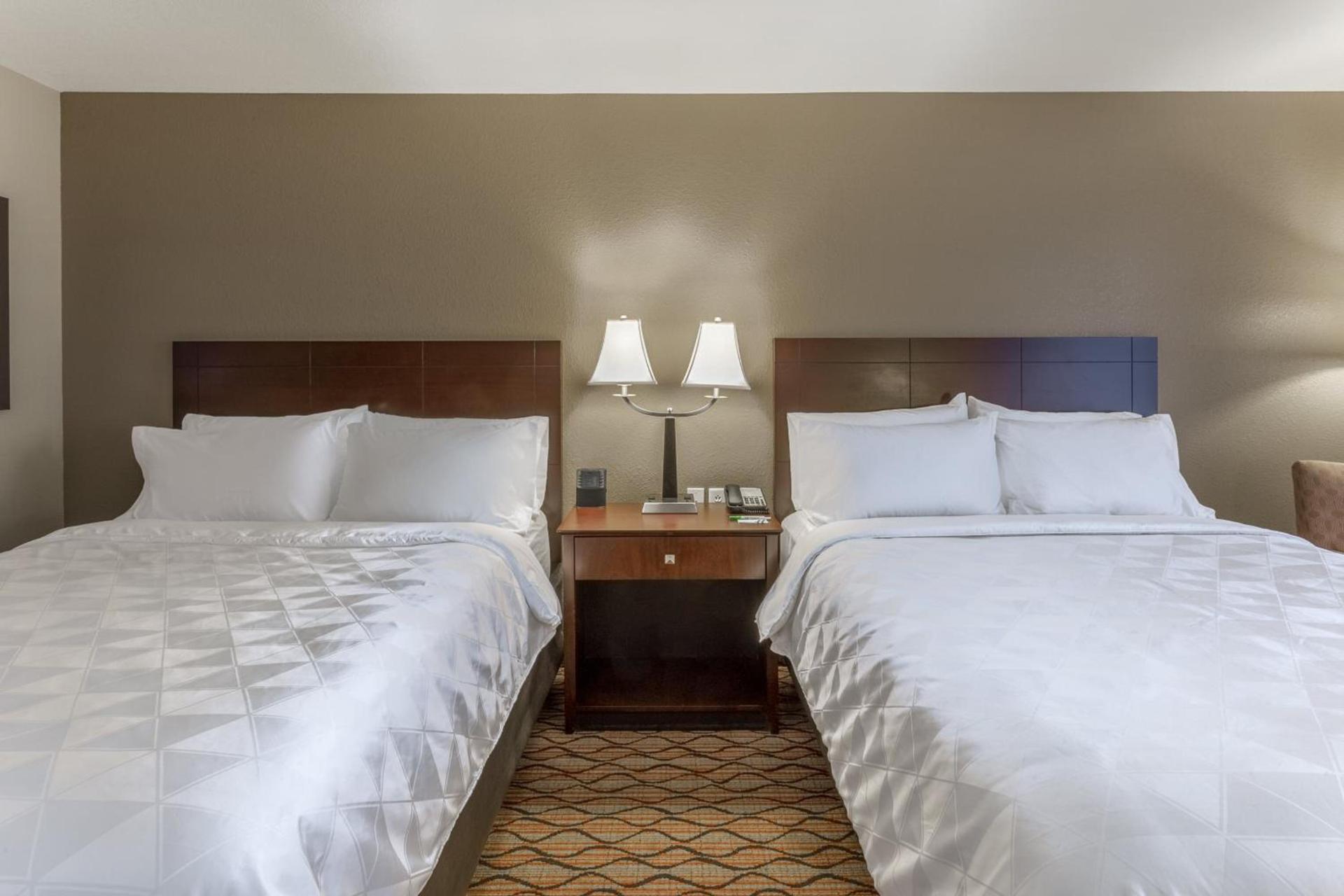 Holiday Inn Eau Claire South I-94 by IHG photo 54