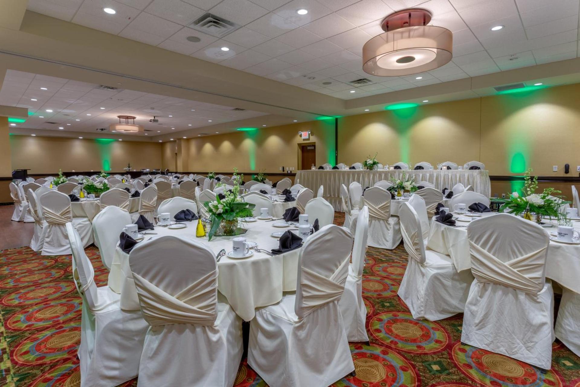 Holiday Inn Eau Claire South I-94 by IHG photo 57