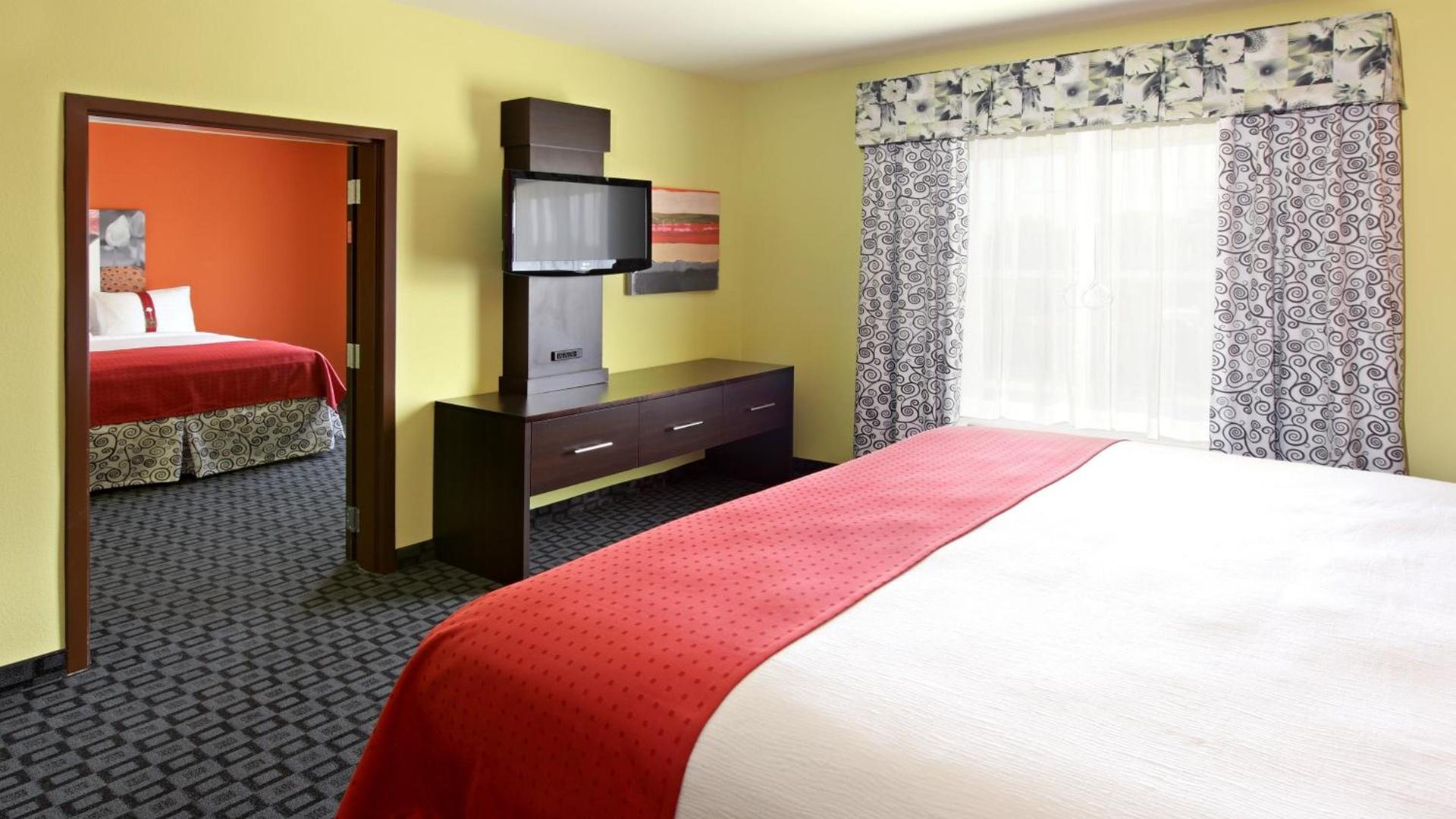 Holiday Inn Garland by IHG photo 11