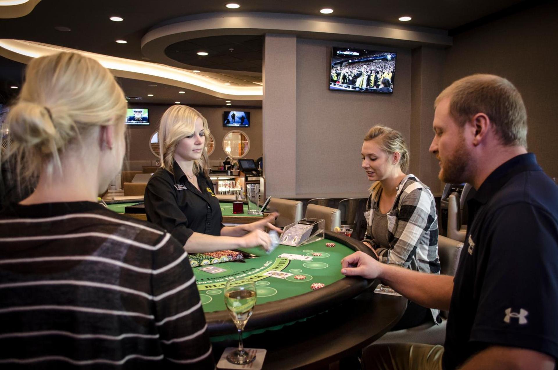 Holiday Inn Fargo by IHG photo 10