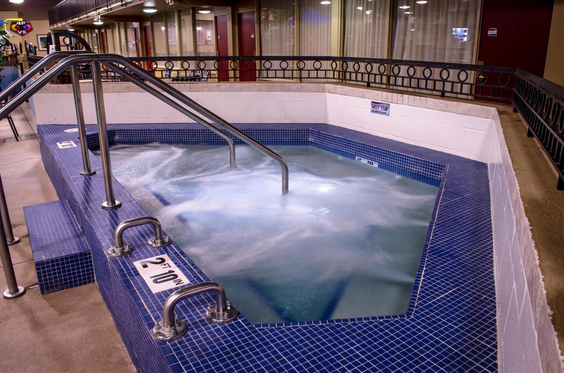 Holiday Inn Fargo by IHG photo 6