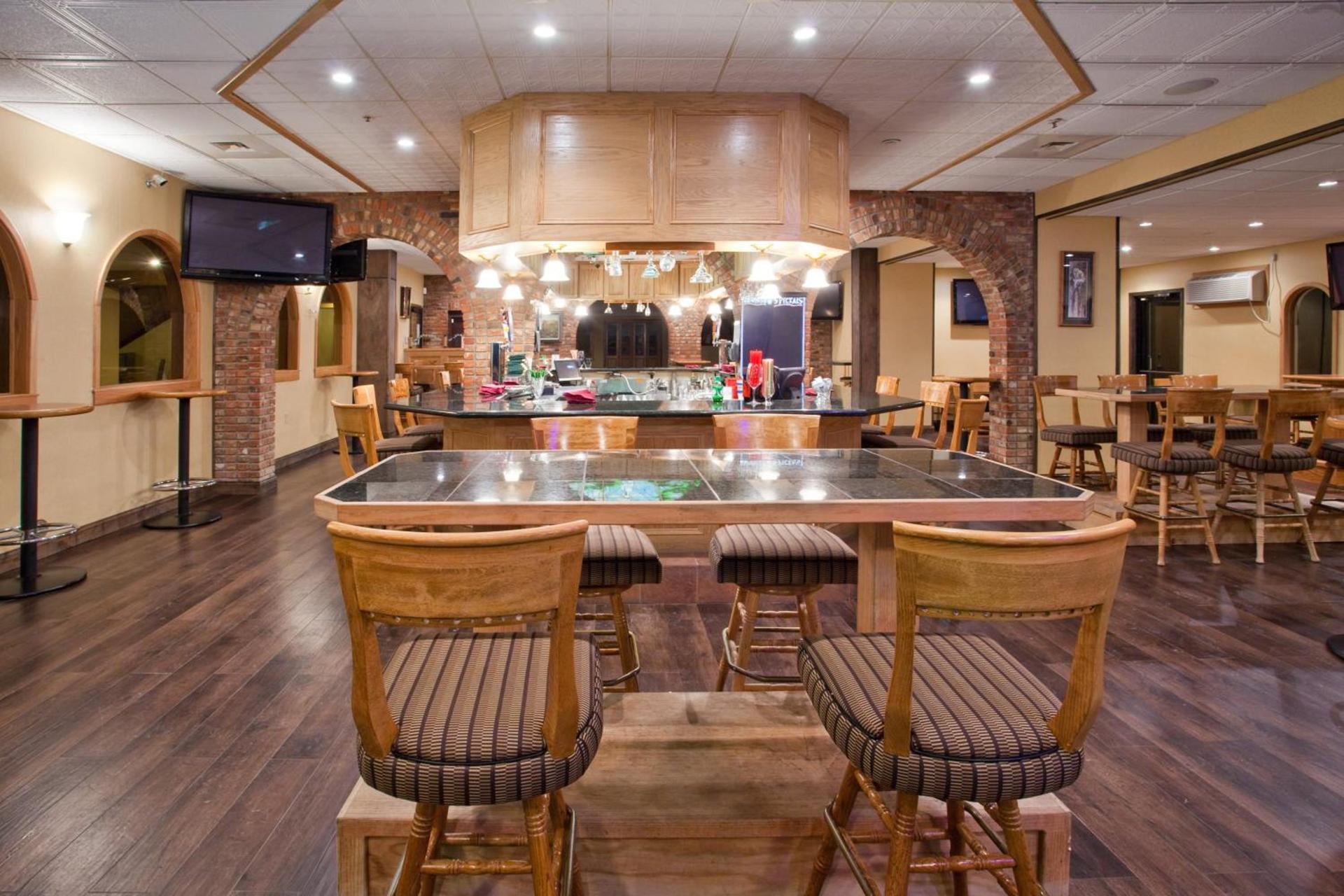 Holiday Inn Great Falls-Convention Center by IHG photo 75