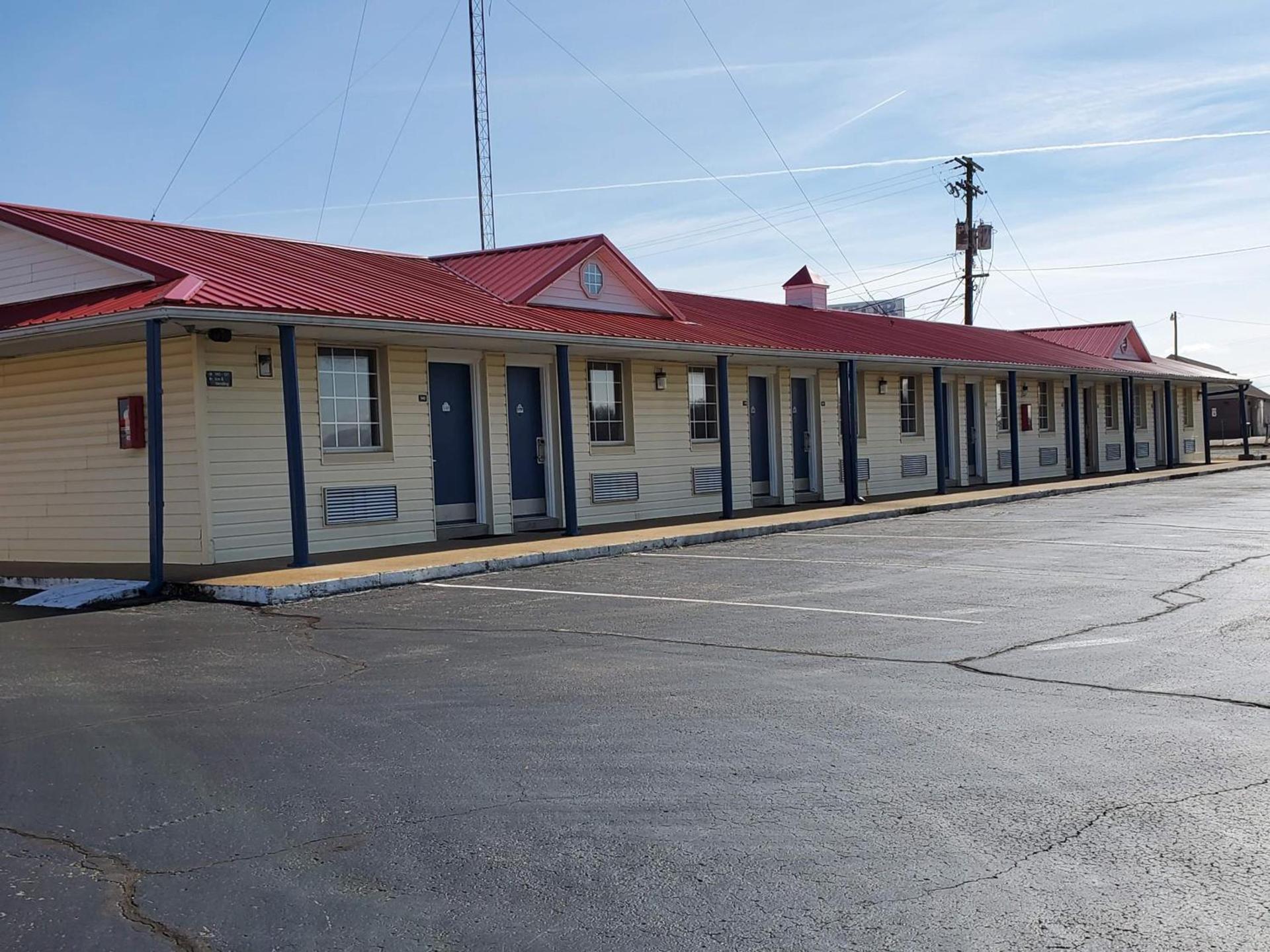Americas Best Value Inn Wildersville photo 9
