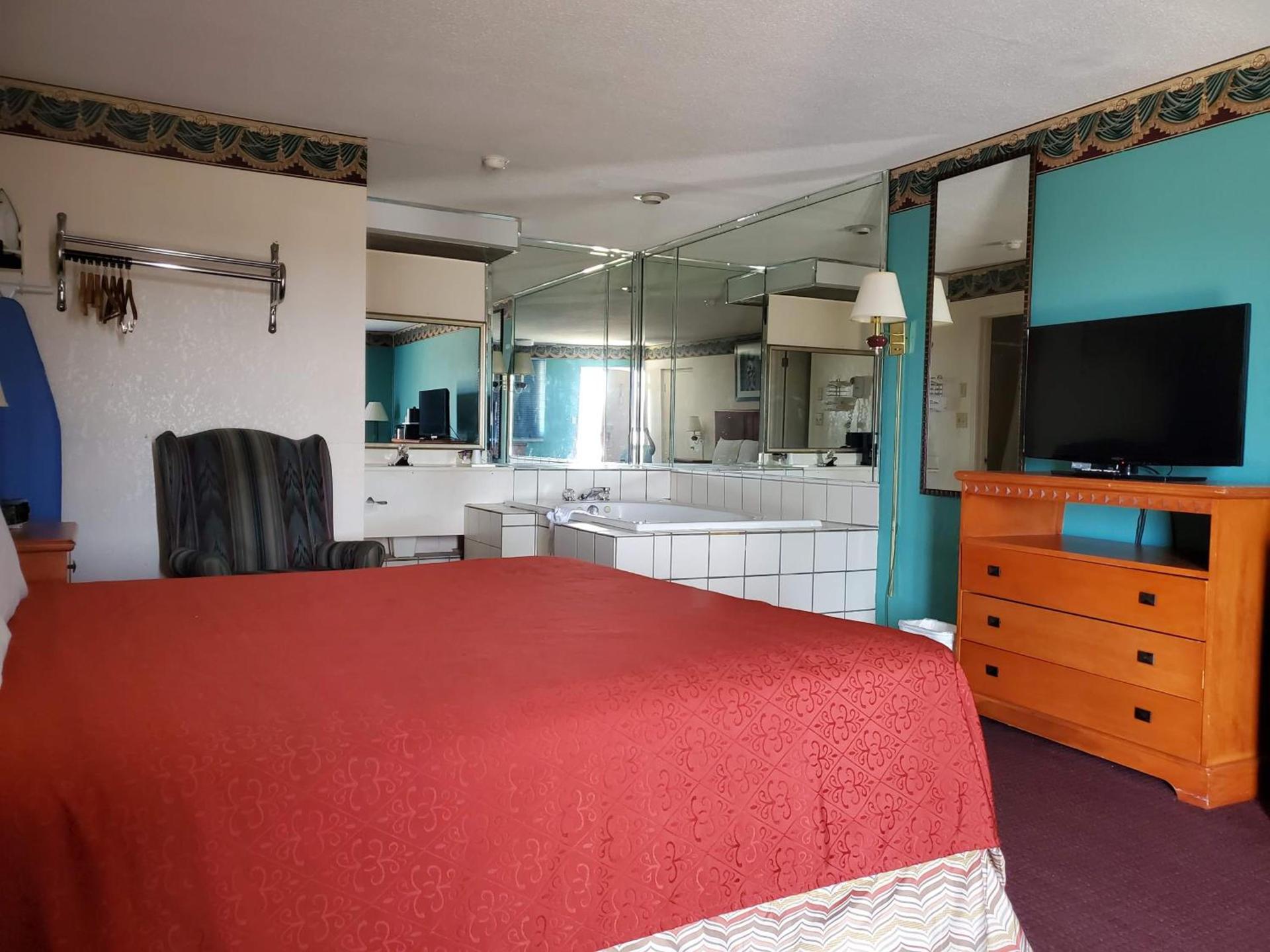 Americas Best Value Inn Wildersville photo 46