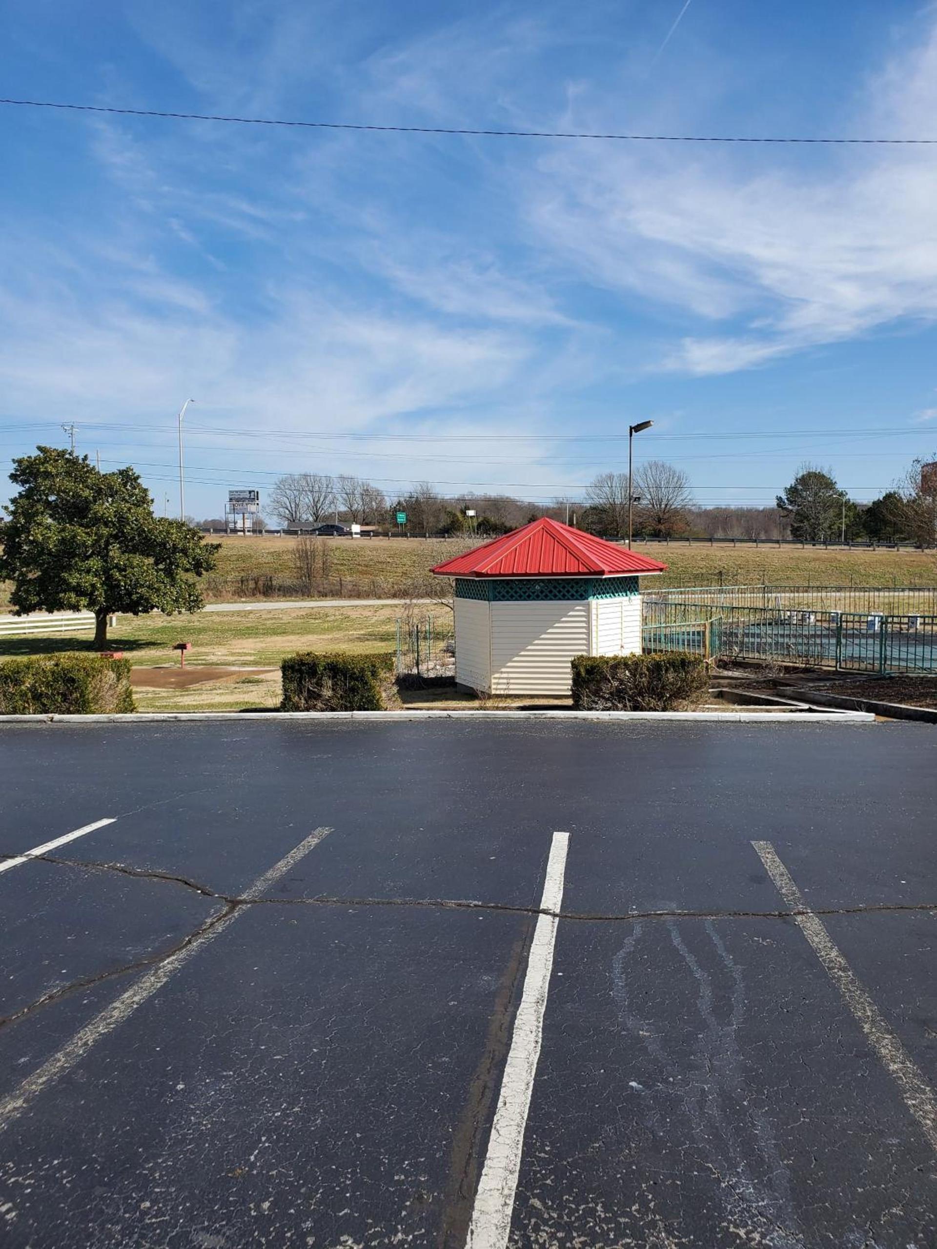 Americas Best Value Inn Wildersville photo 18