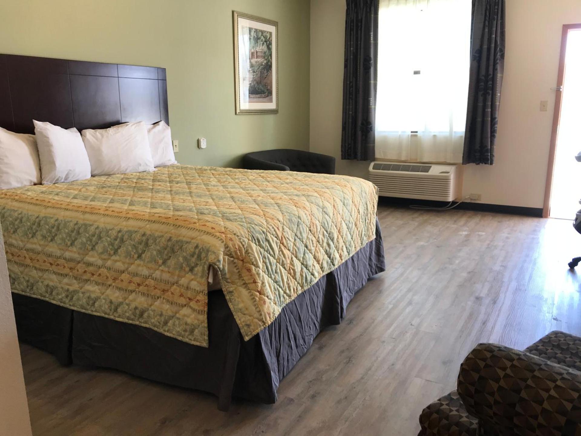 Big Lake Inn and Suites photo 24