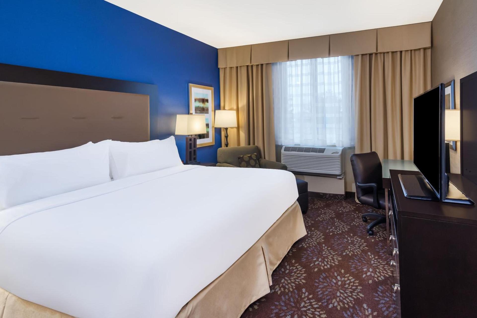 Holiday Inn - Terre Haute by IHG photo 38