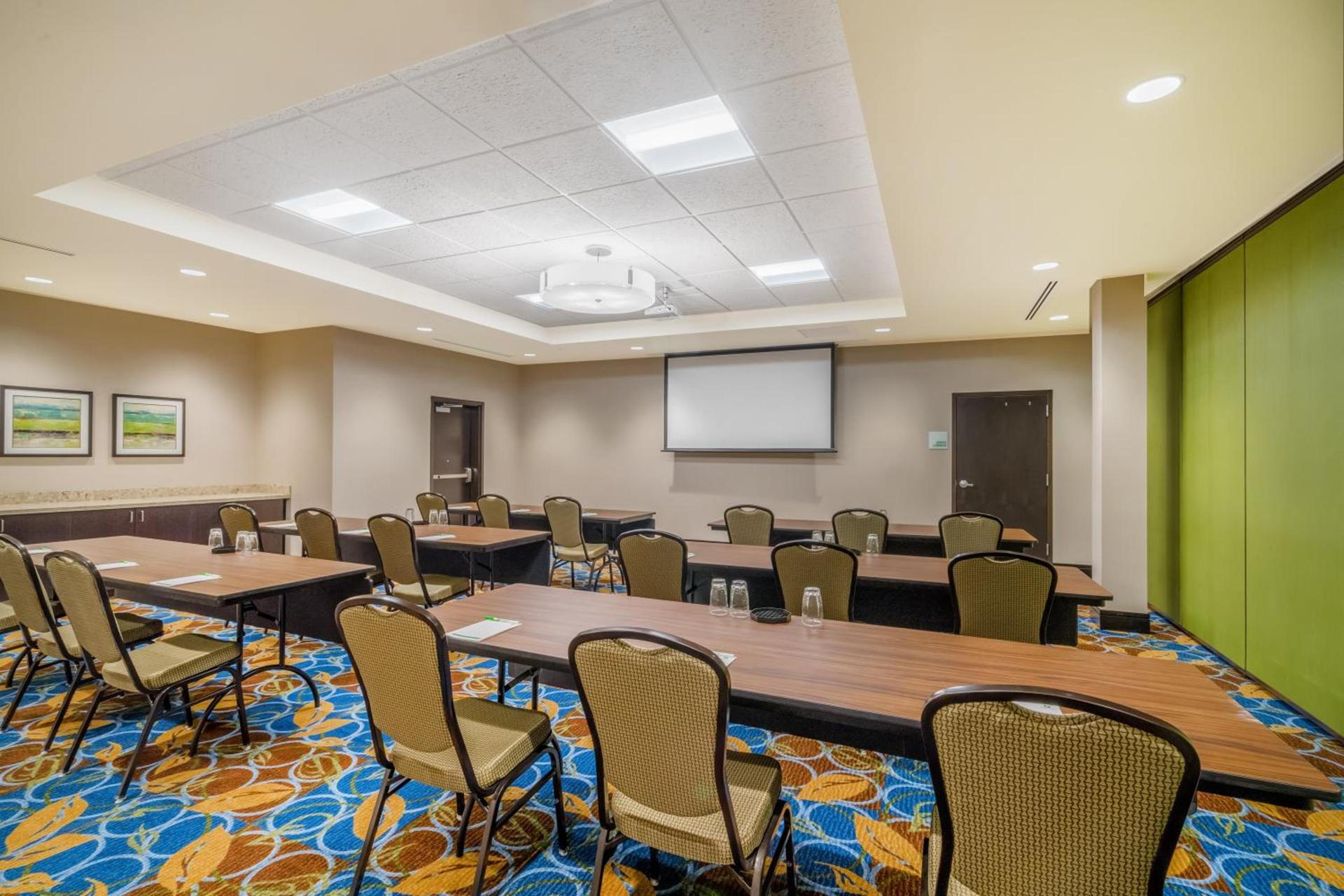 Holiday Inn - Terre Haute by IHG photo 39