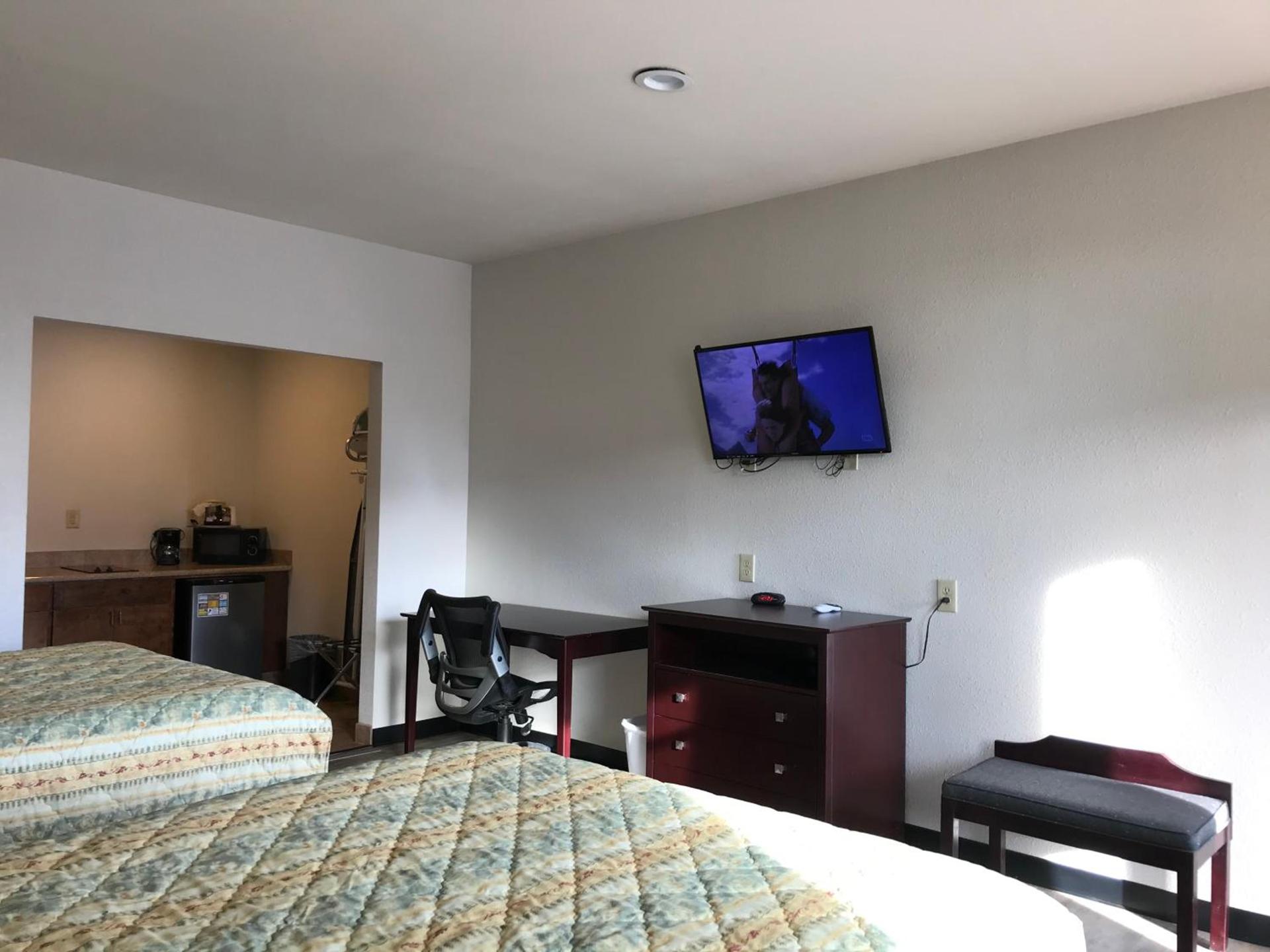 Big Lake Inn and Suites photo 16