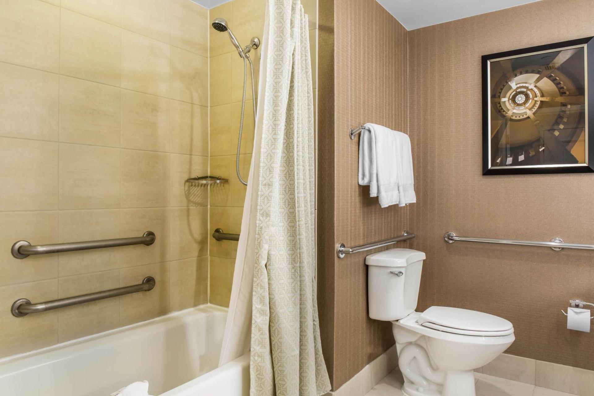 Omni Providence photo 88
