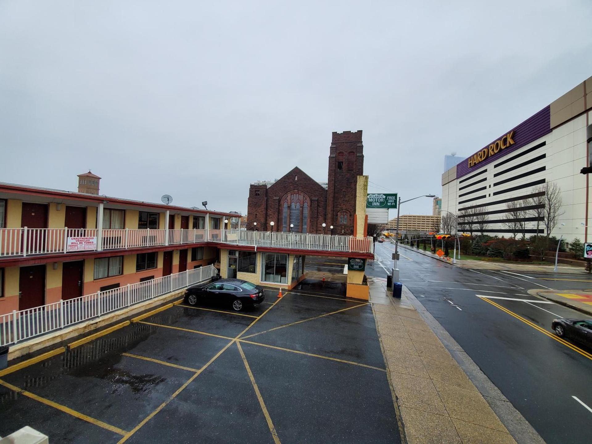 Atlantic Motor Inn Near Boardwalk photo 11