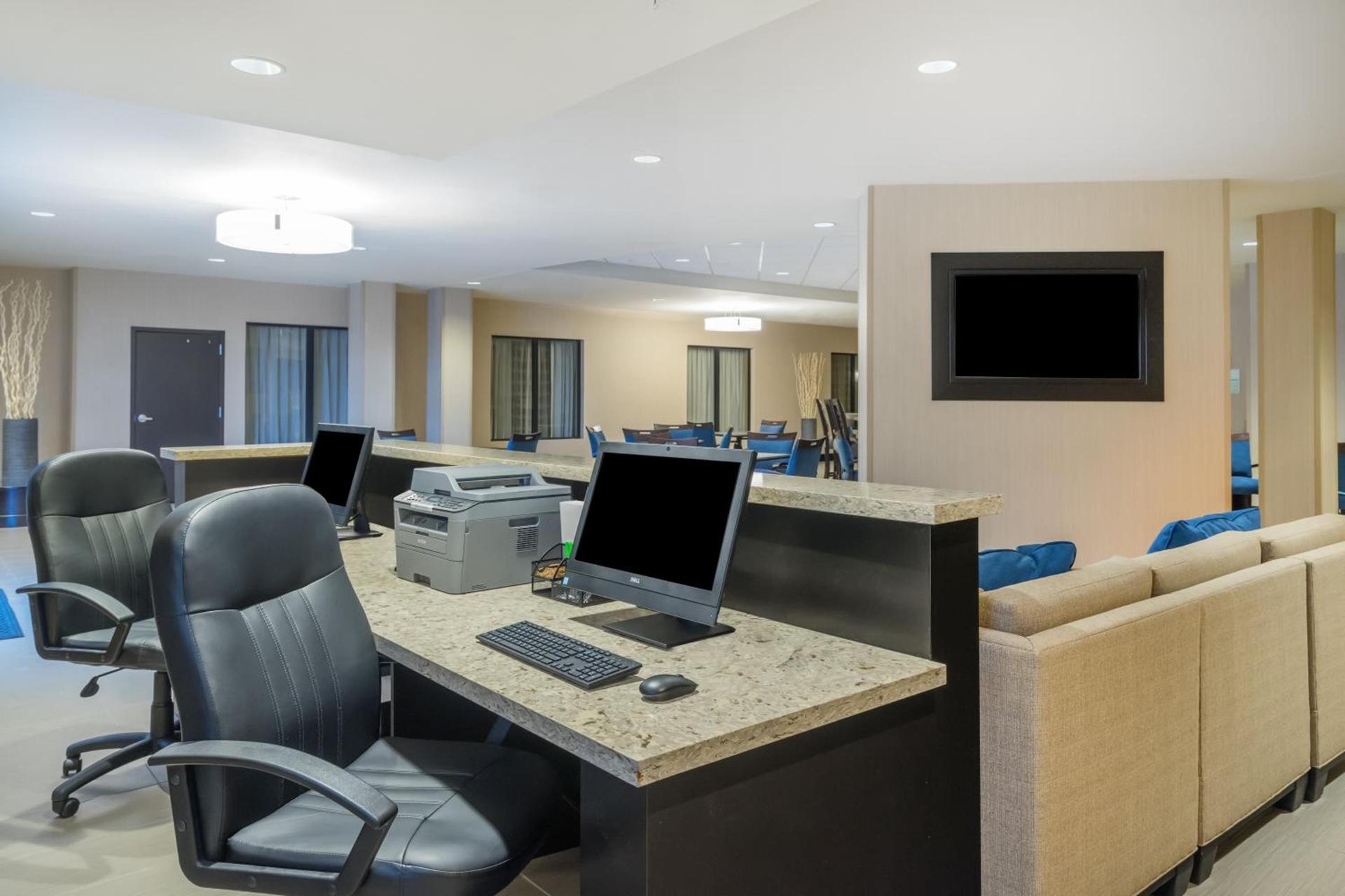 Holiday Inn - Terre Haute by IHG photo 3