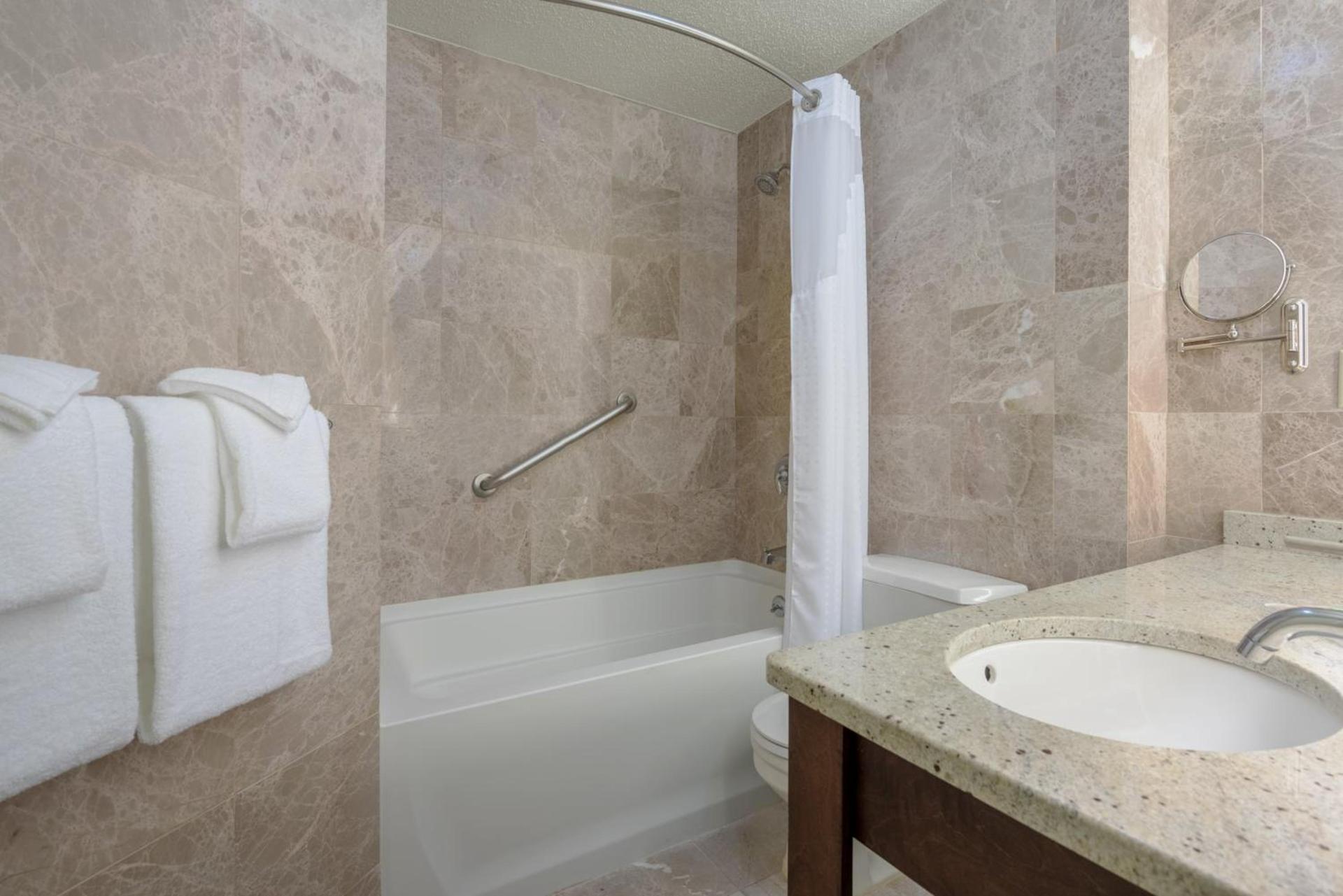 Holiday Inn Cape Cod - Hyannis by IHG photo 15