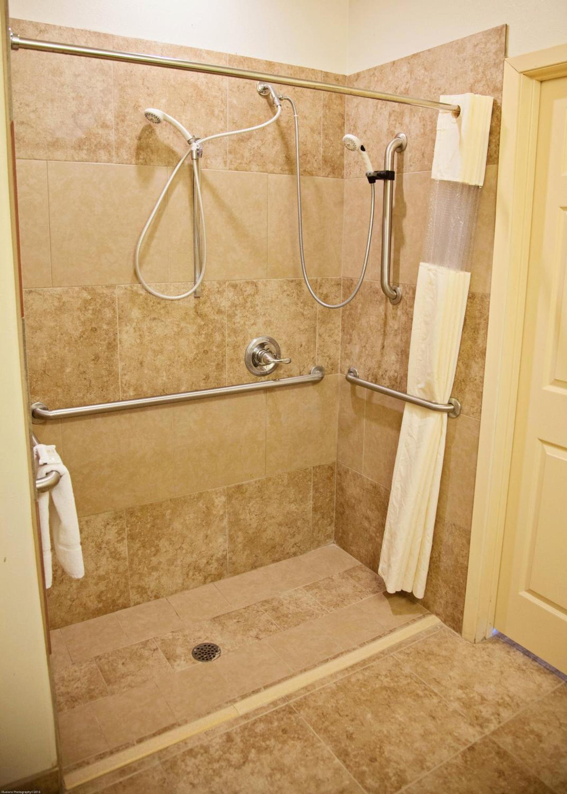 Big Lake Inn and Suites photo 9