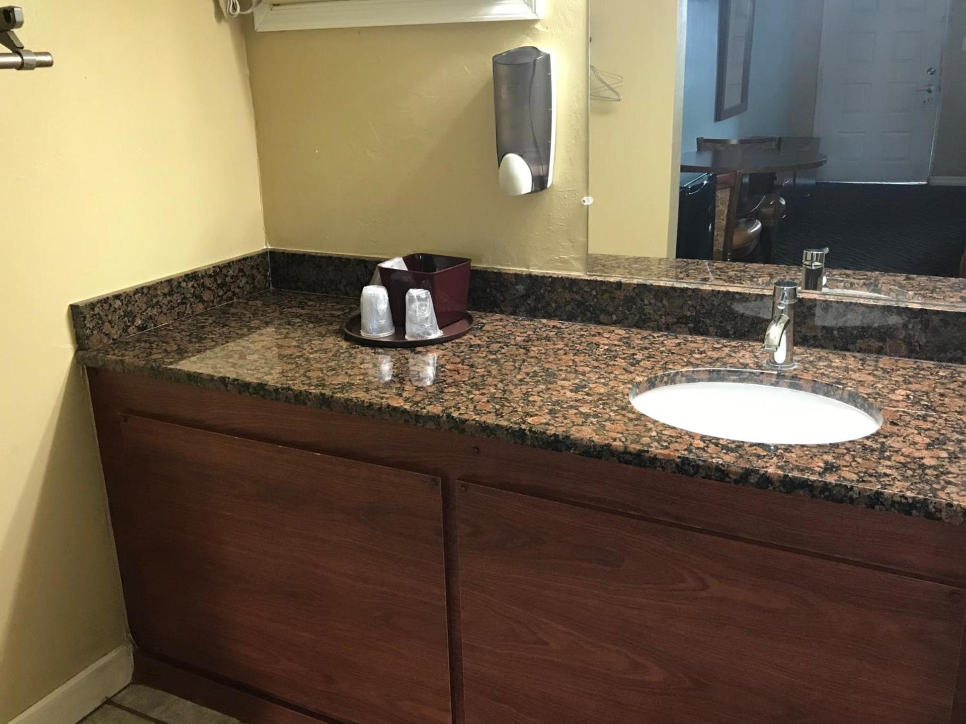 Immokalee Inn photo 21