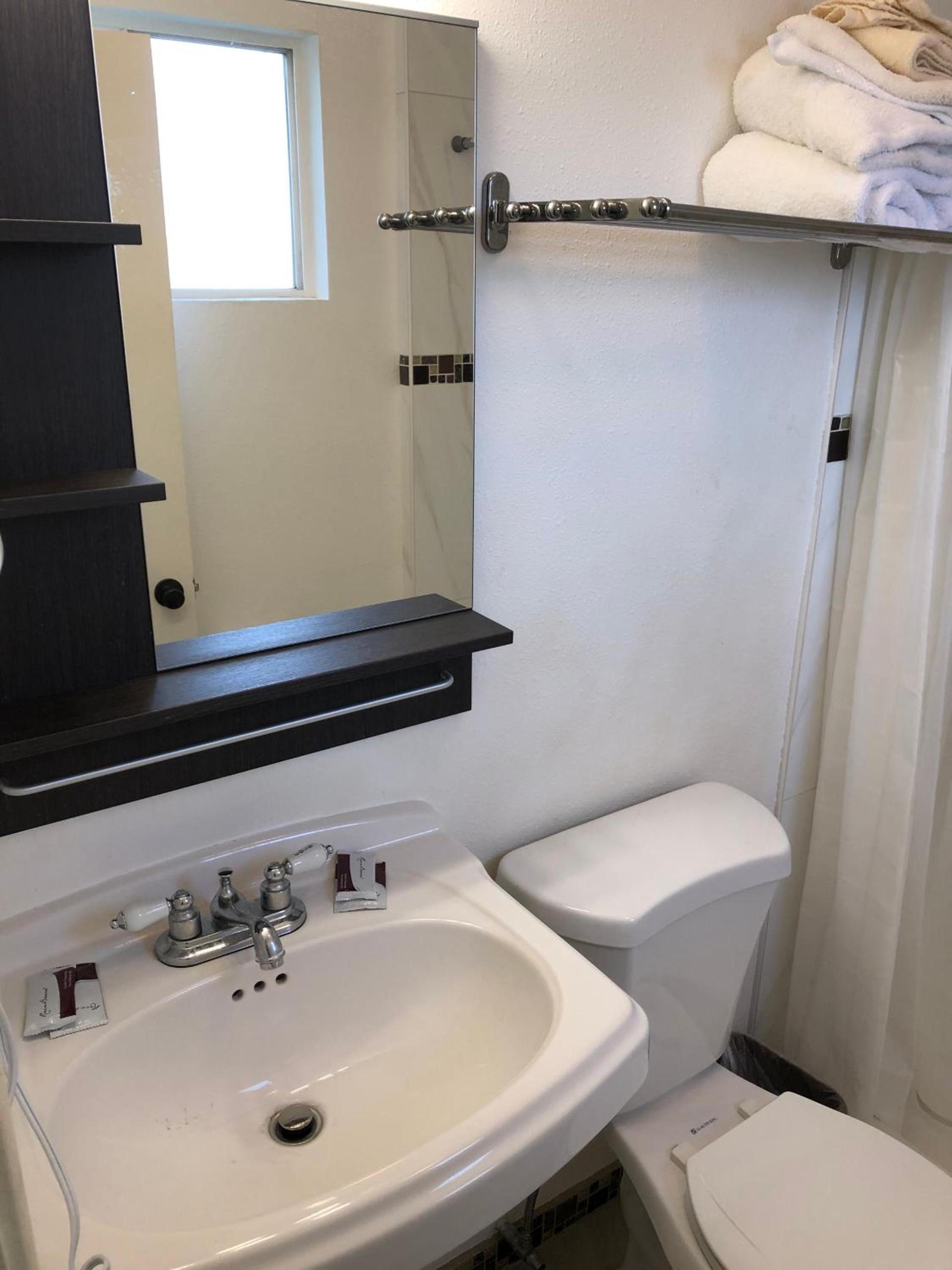 Westwind Lodge photo 29