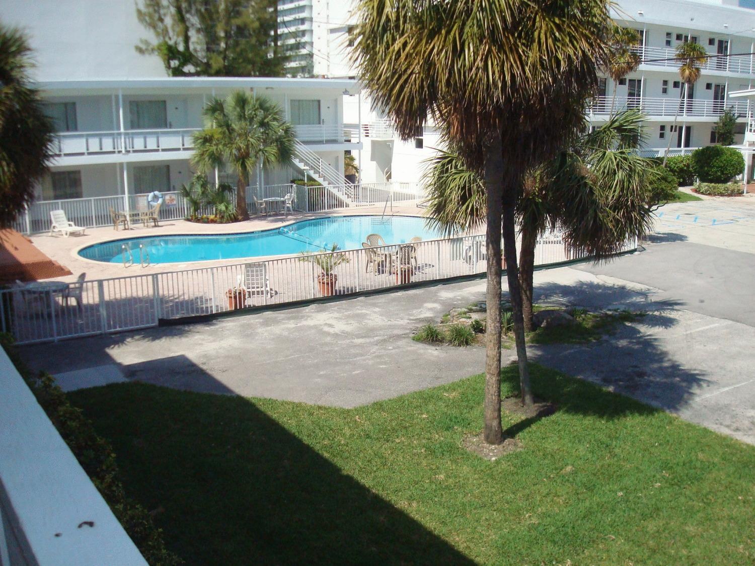 Collins Hotel photo 19
