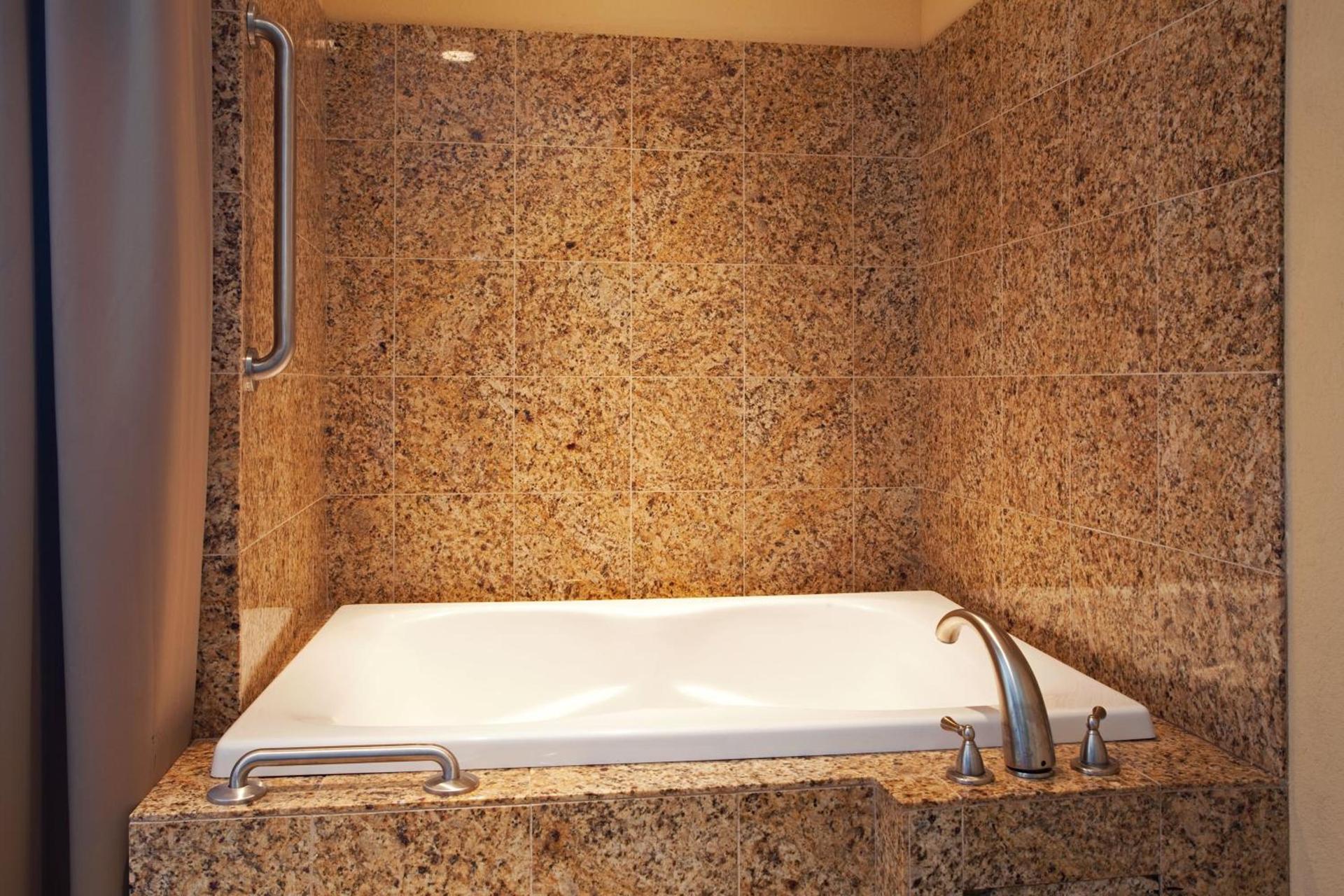 Holiday Inn Houma by IHG photo 11