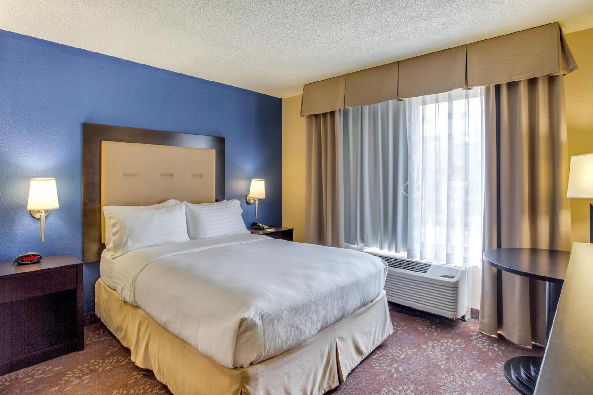 Holiday Inn Indianapolis North-Carmel by IHG photo 37