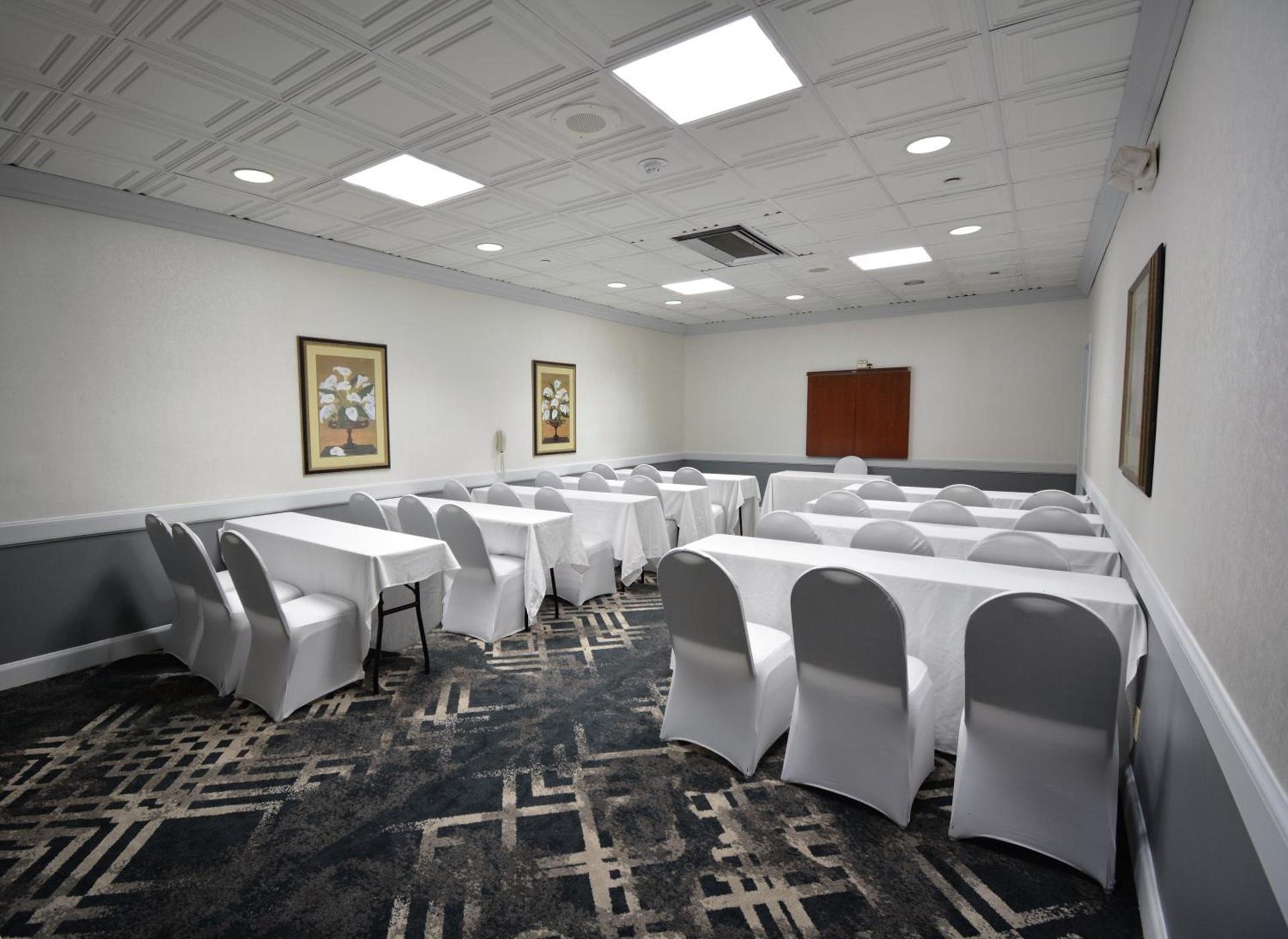 Holiday Inn Hazlet by IHG photo 61