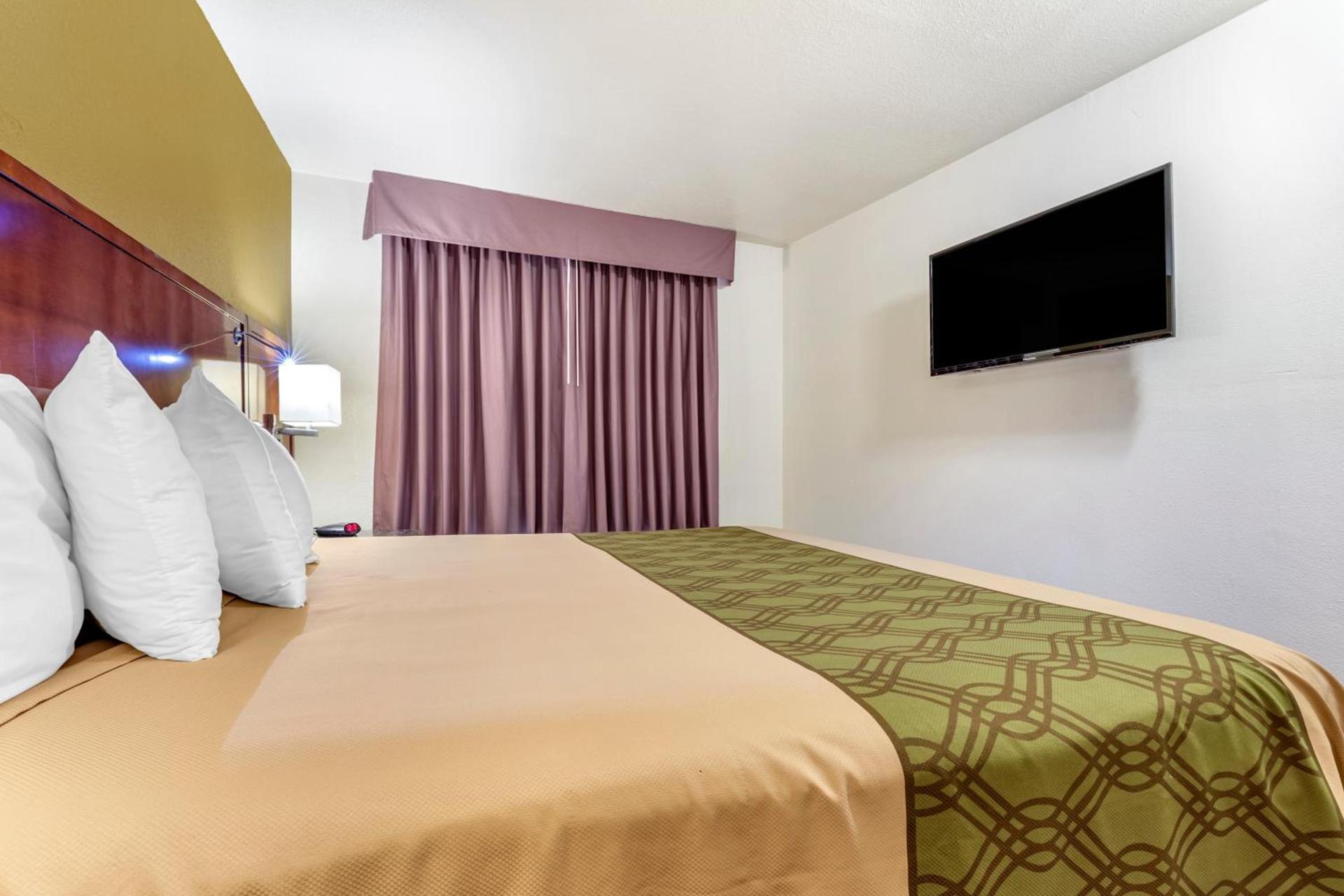 Rose City Inn & Suites photo 5