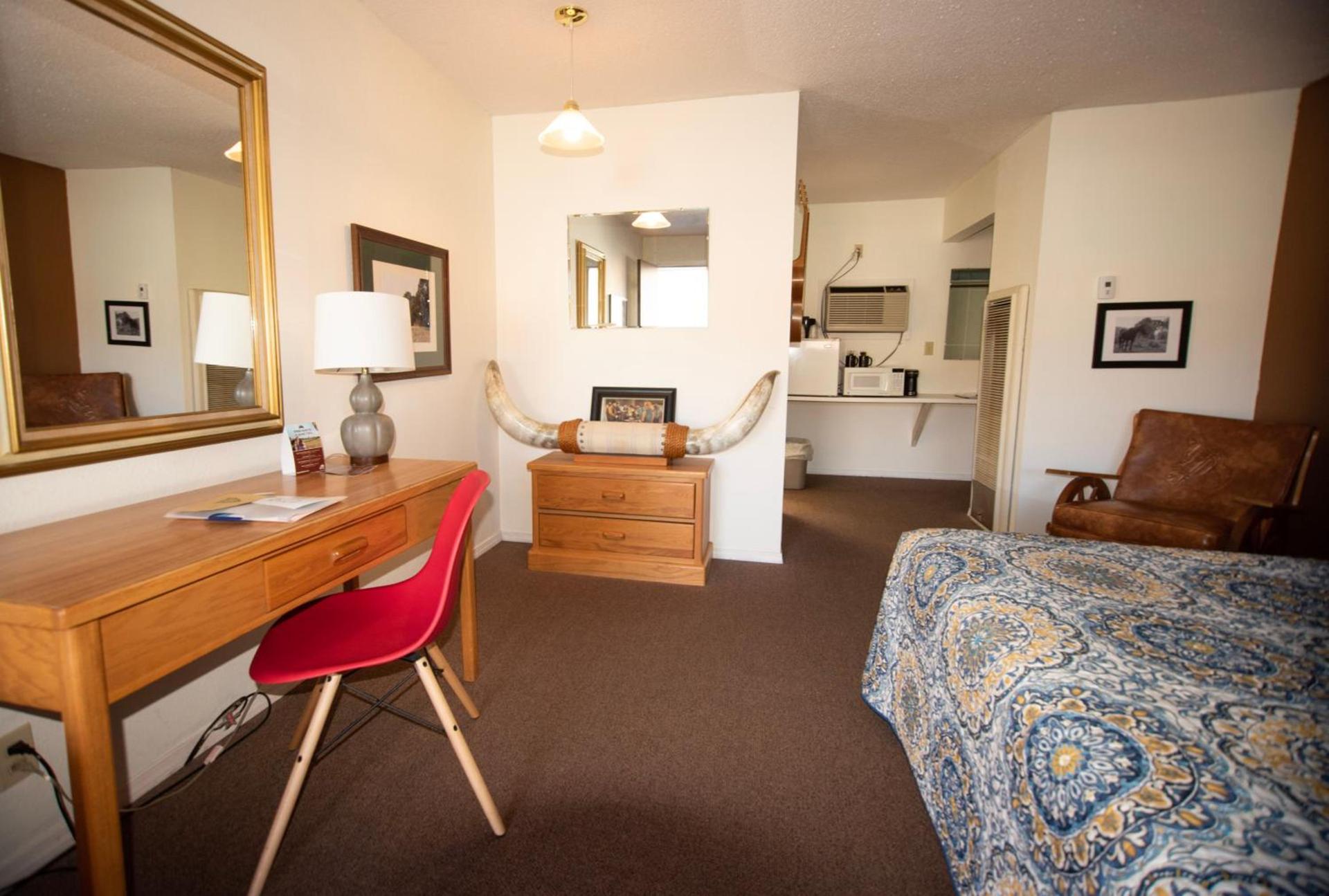 Raton Pass Motor Inn photo 5