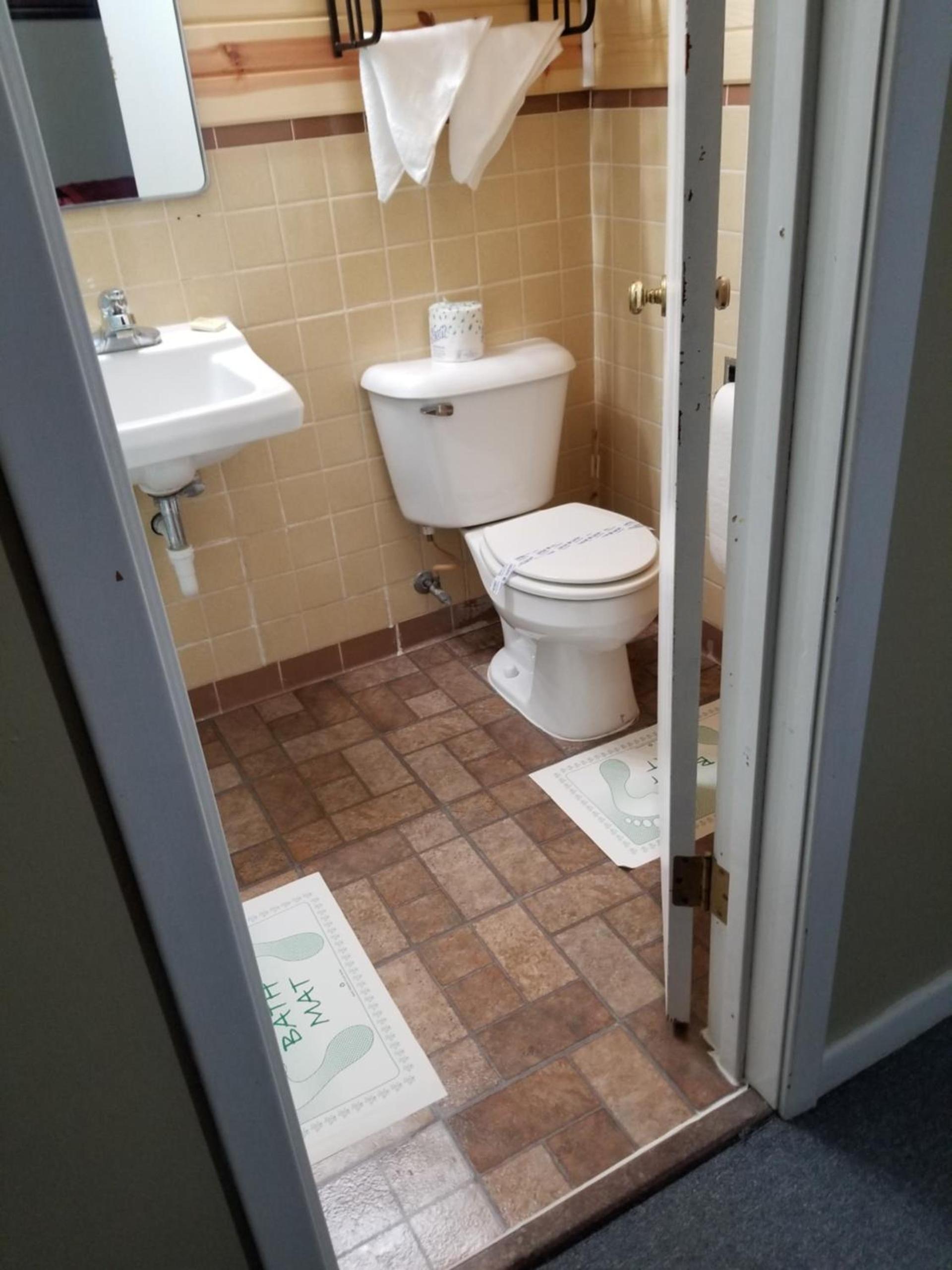 Fiesta City Motel photo 32