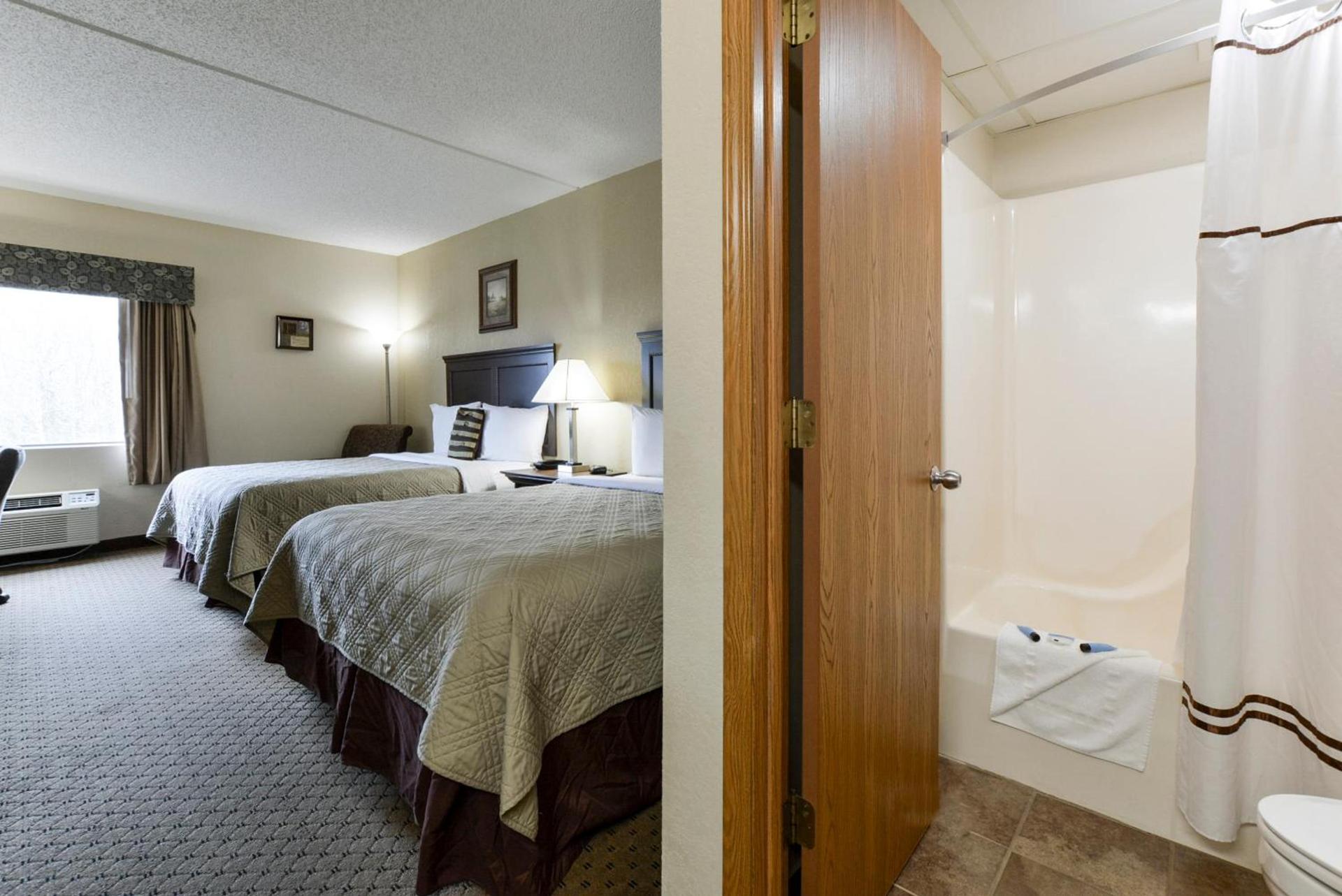 Grand View Inn & Suites photo 20