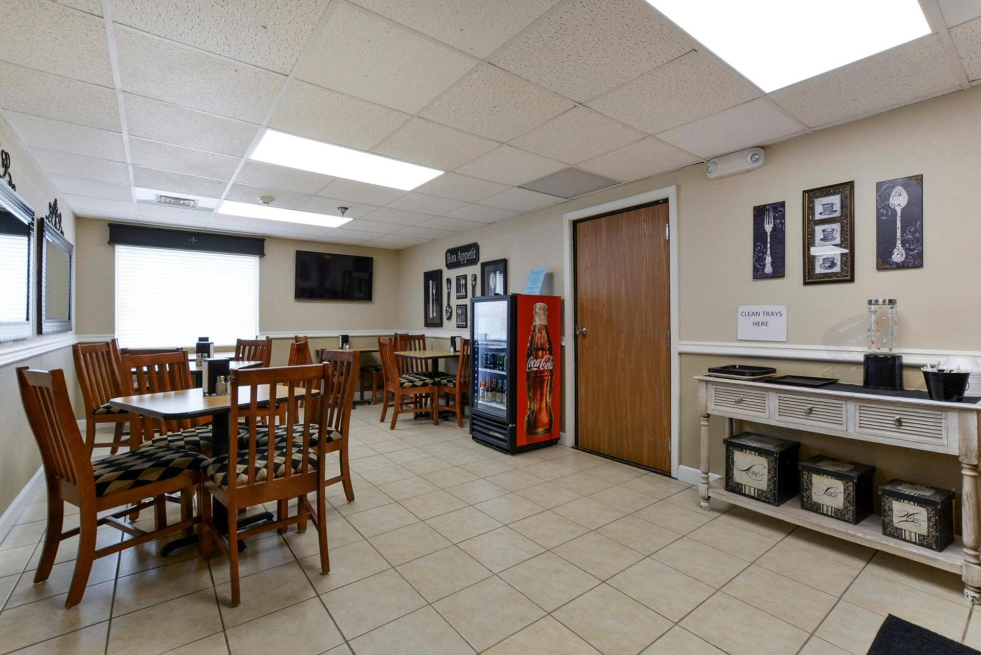 Grand View Inn & Suites photo 15
