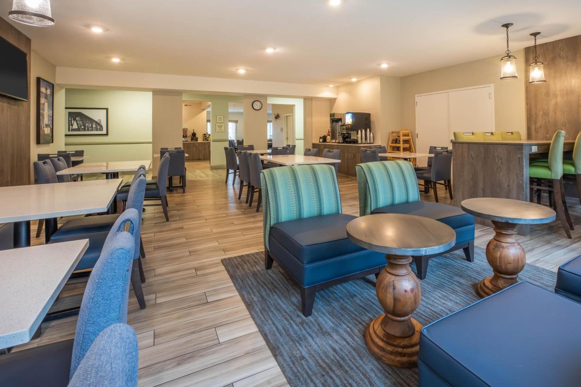 La Quinta by Wyndham Newport photo 51