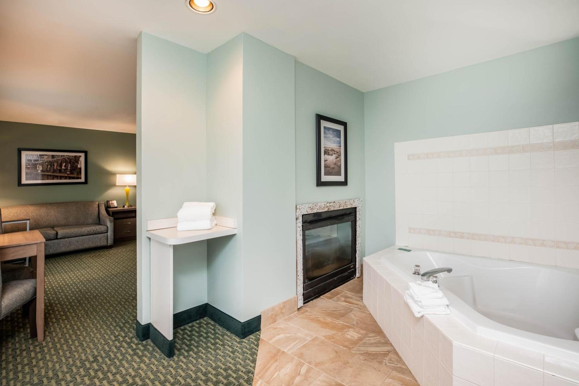 La Quinta by Wyndham Newport photo 47