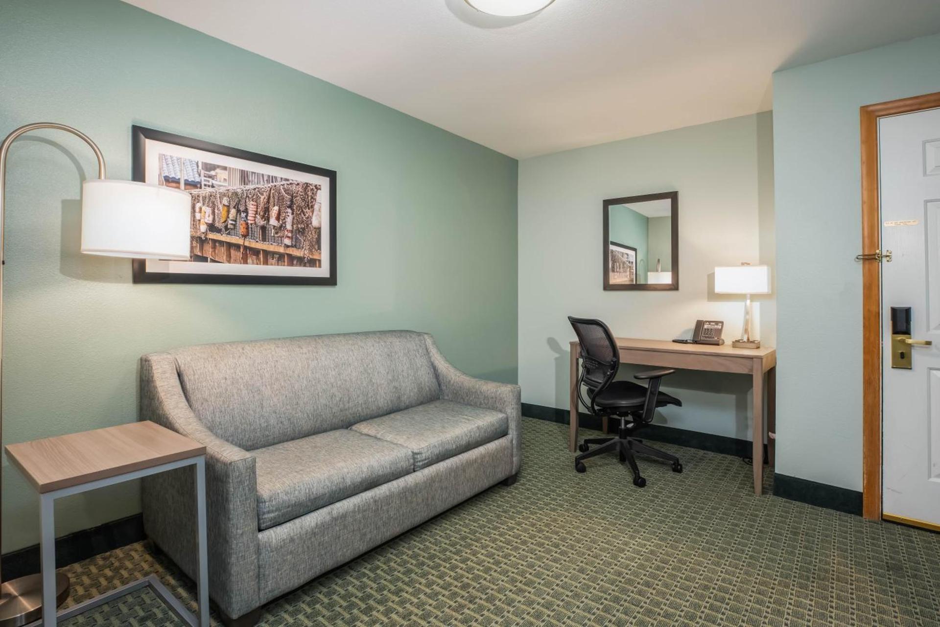 La Quinta by Wyndham Newport photo 56