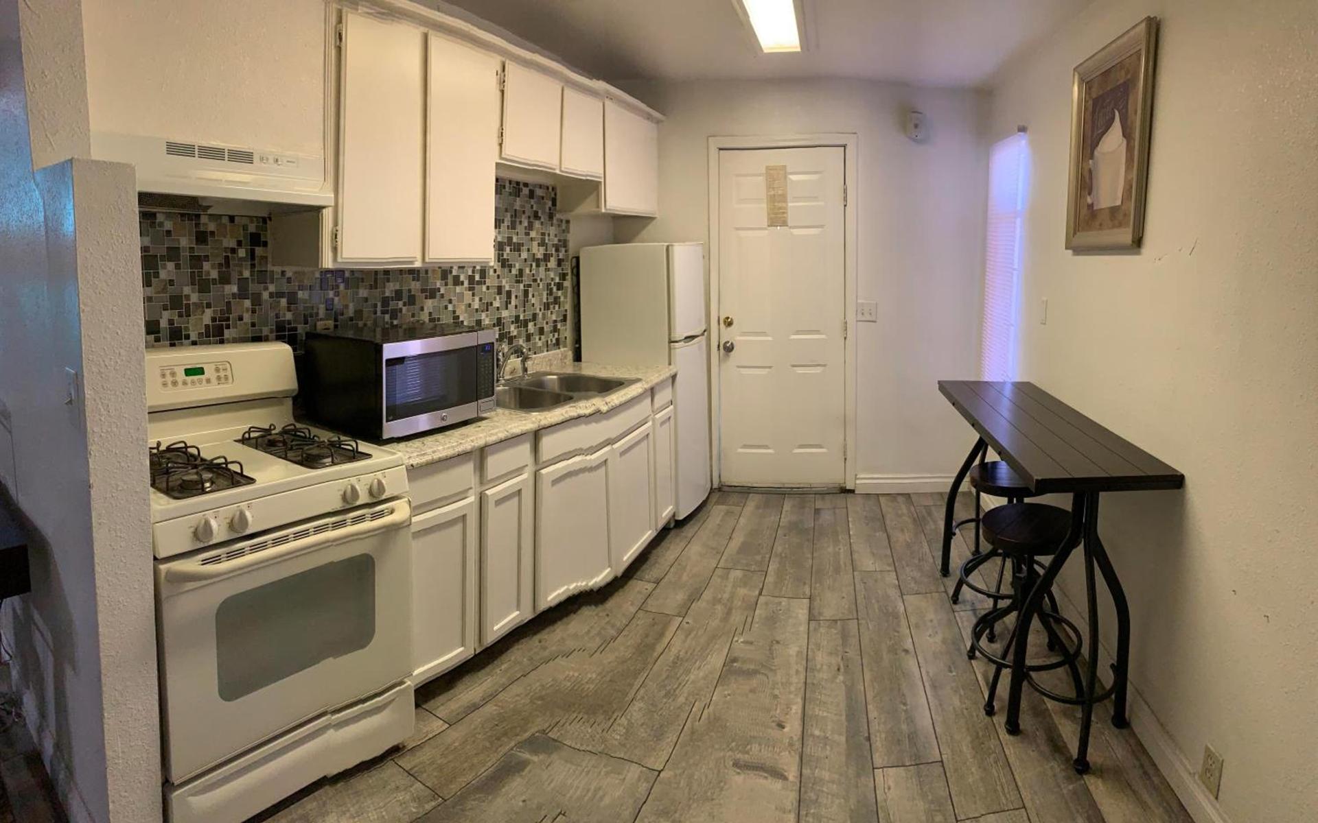 Desert Hills Motel photo 4