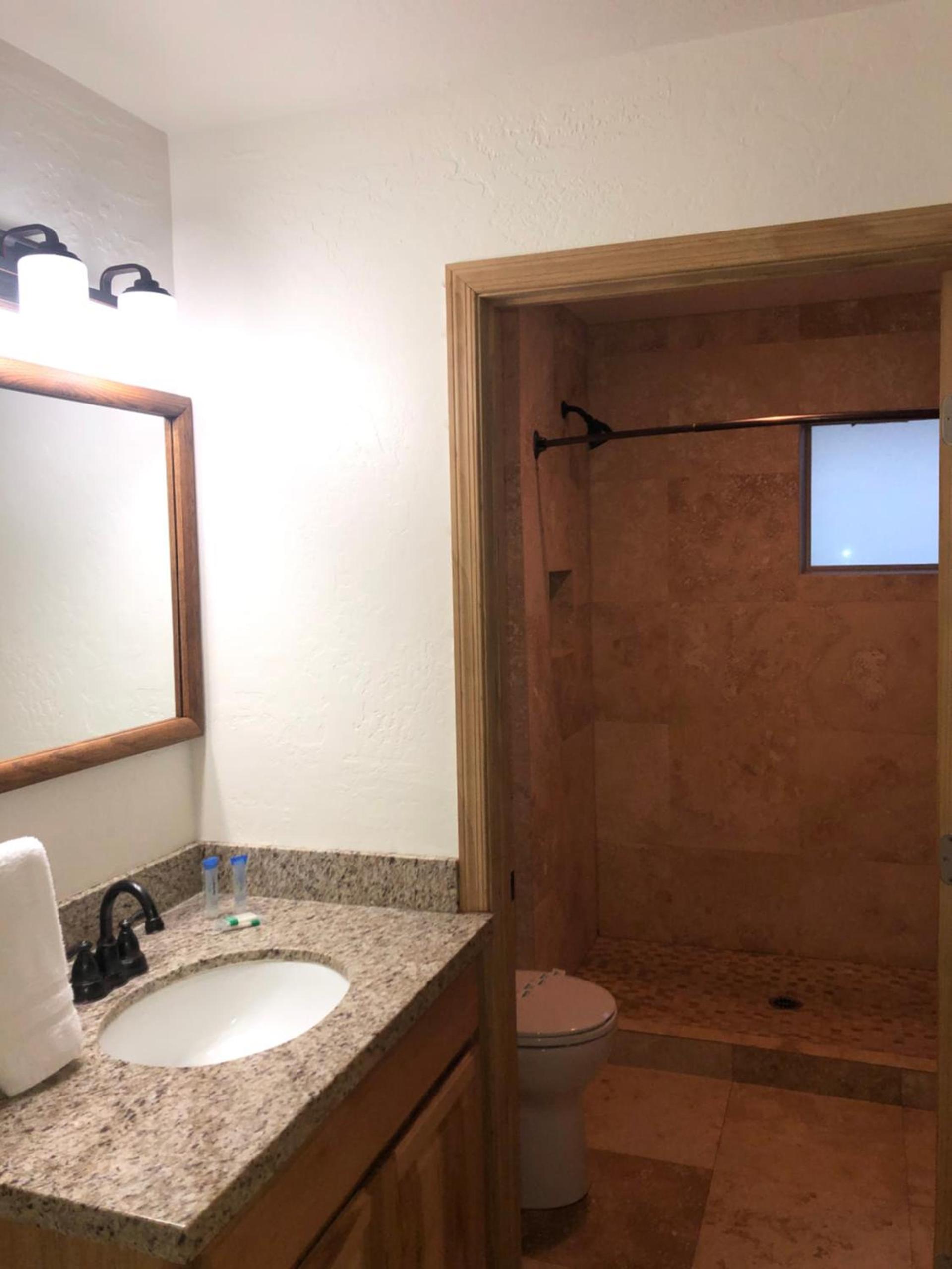 TimberLodge Inn photo 35