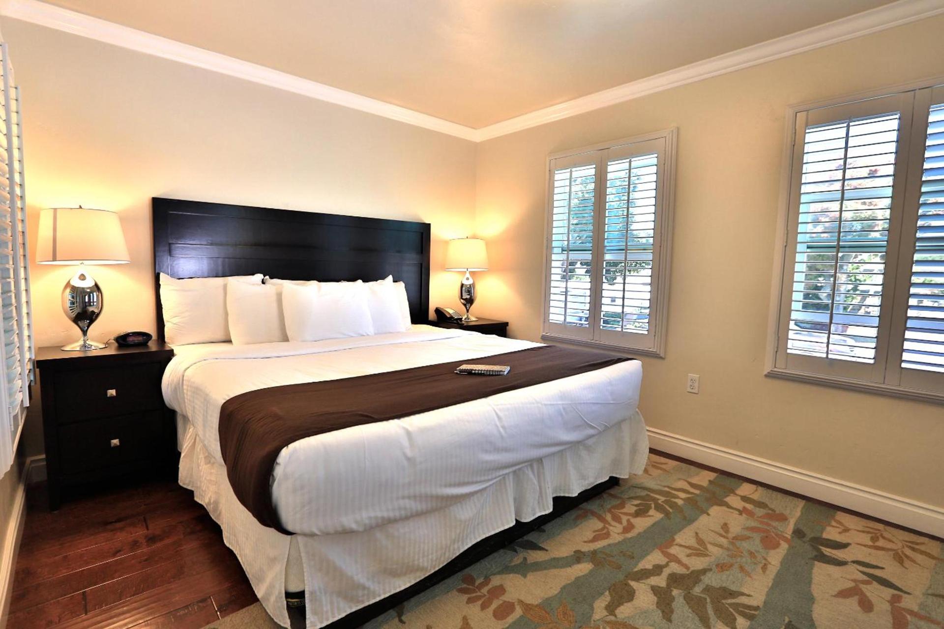 Beach Bungalow Inn and Suites photo 21