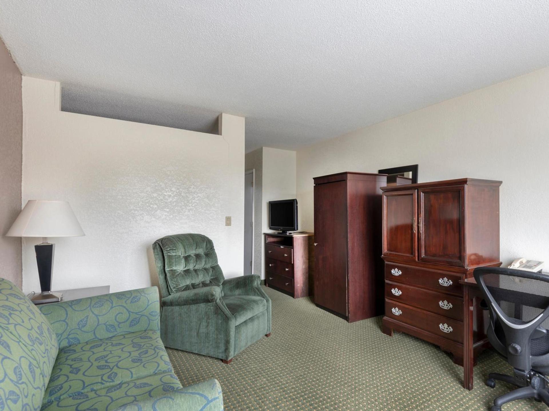 Econo Lodge Kannapolis - Concord photo 39