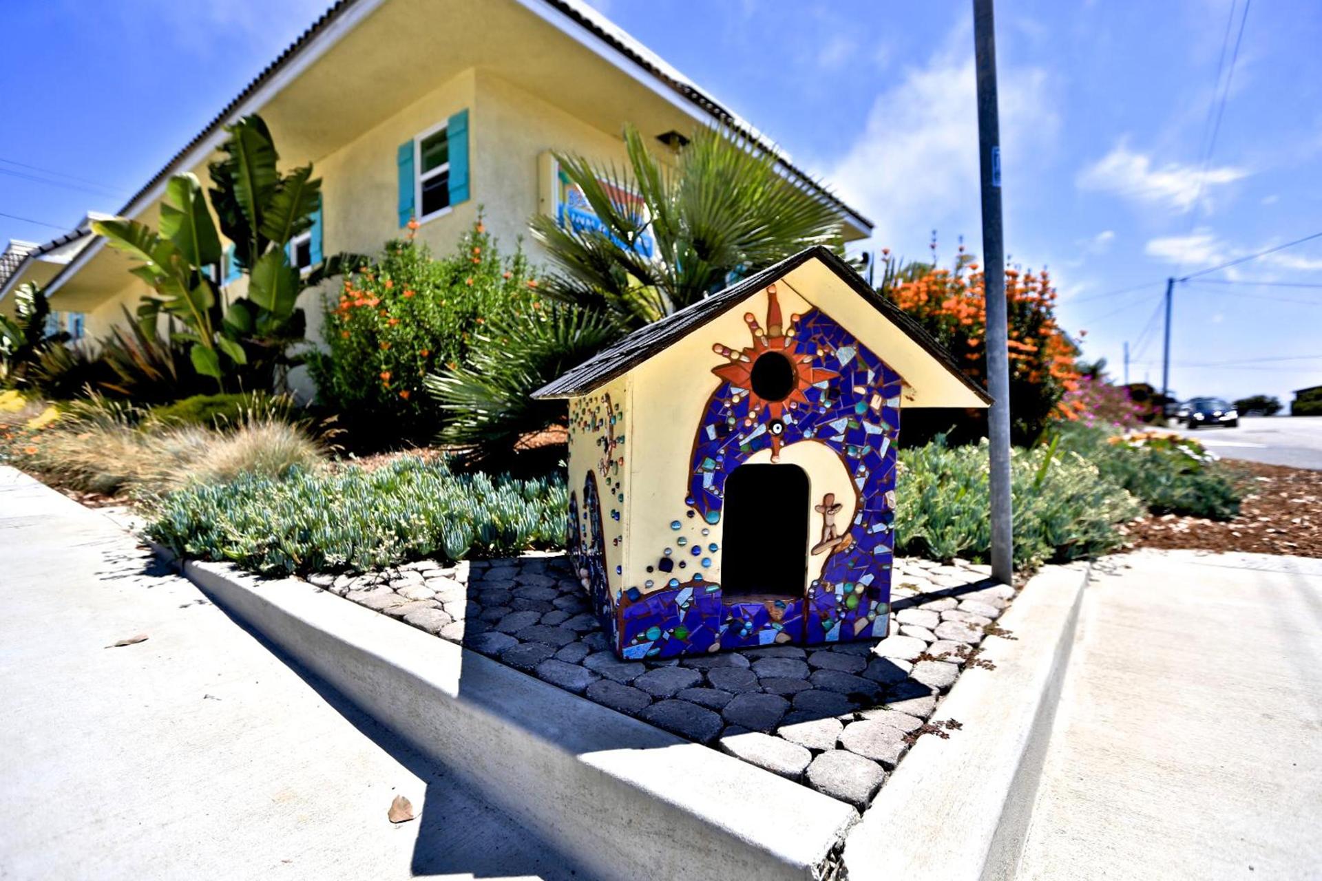 Beach Bungalow Inn and Suites photo 45