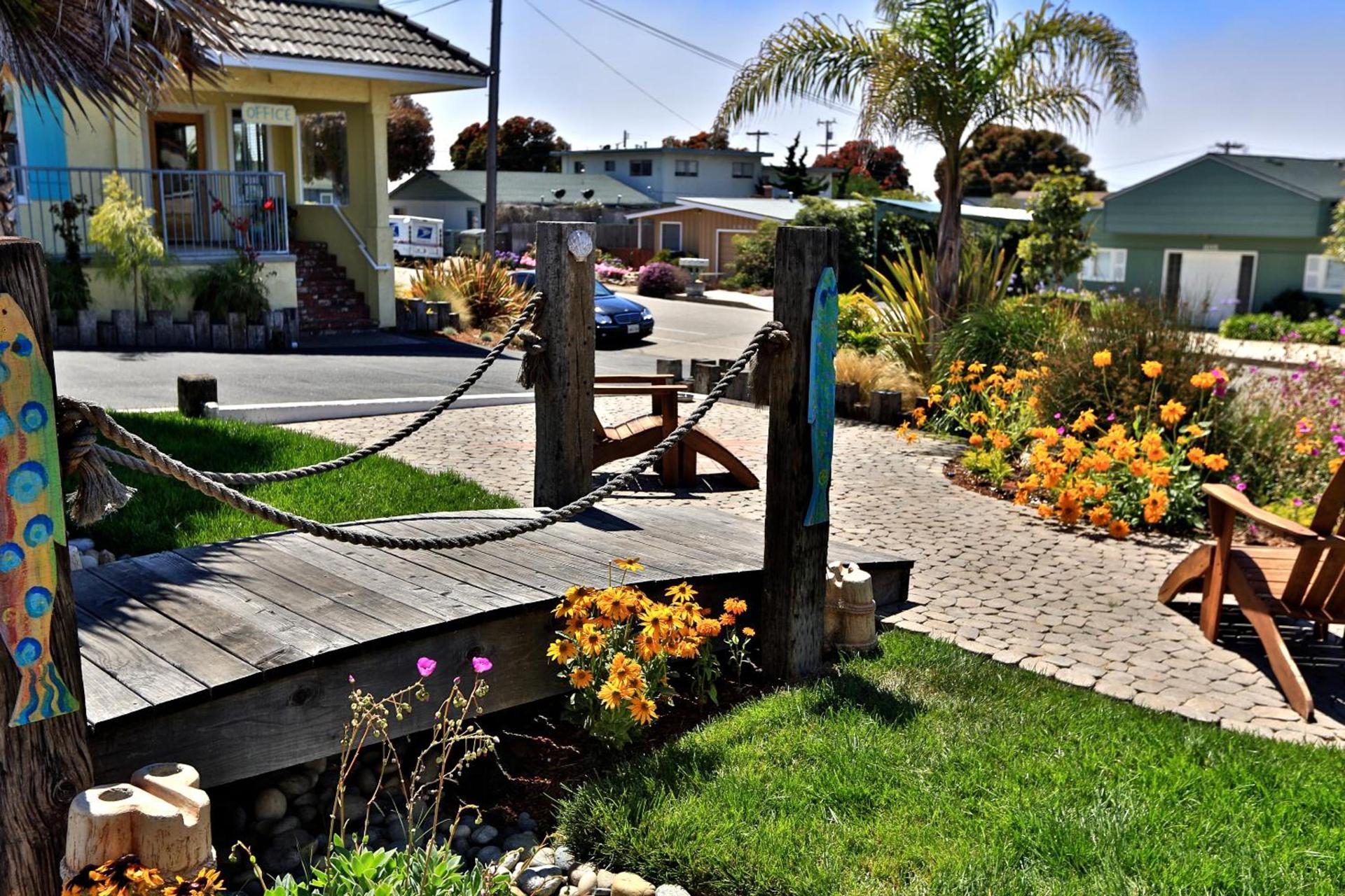 Beach Bungalow Inn and Suites photo 26