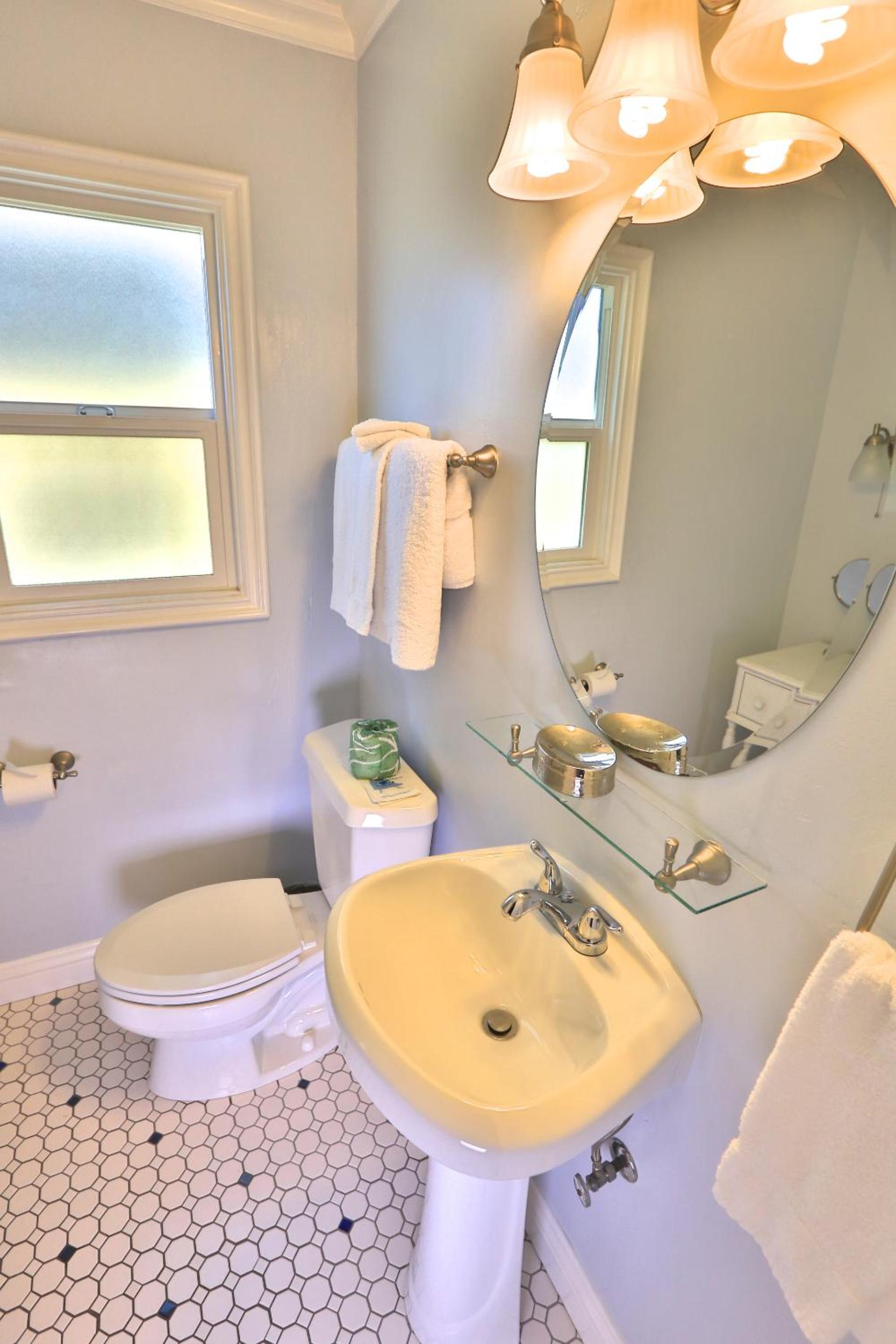 Beach Bungalow Inn and Suites photo 75