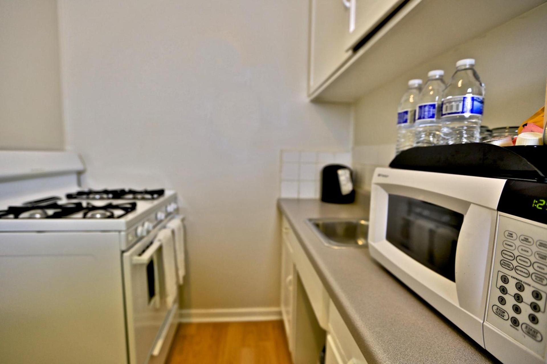 Beach Bungalow Inn and Suites photo 36