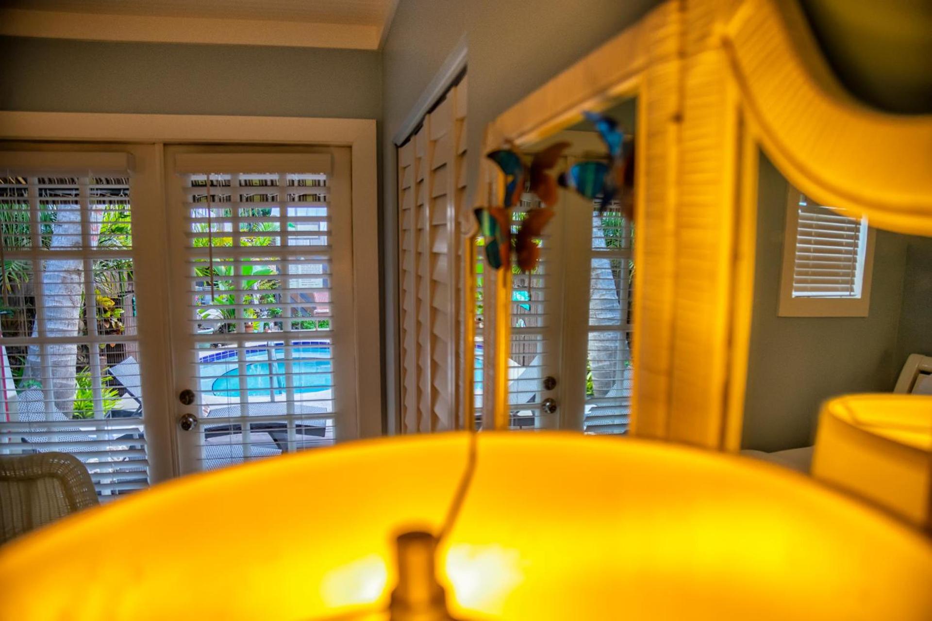 Seascape Tropical Inn photo 24