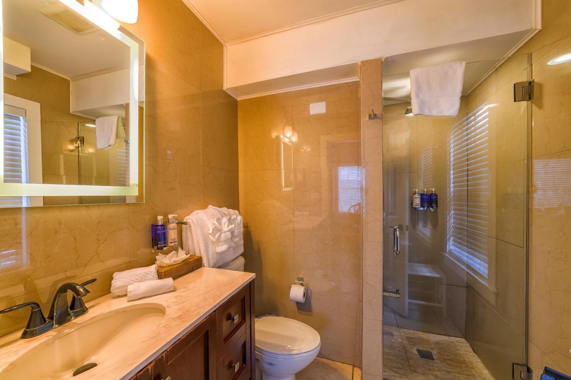 Seascape Tropical Inn photo 14