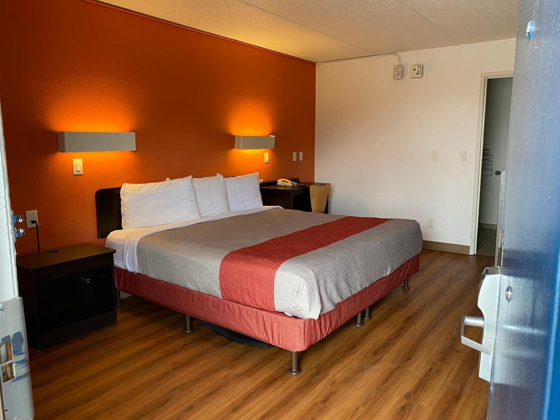Motel 6-Memphis, TN - Downtown photo 26