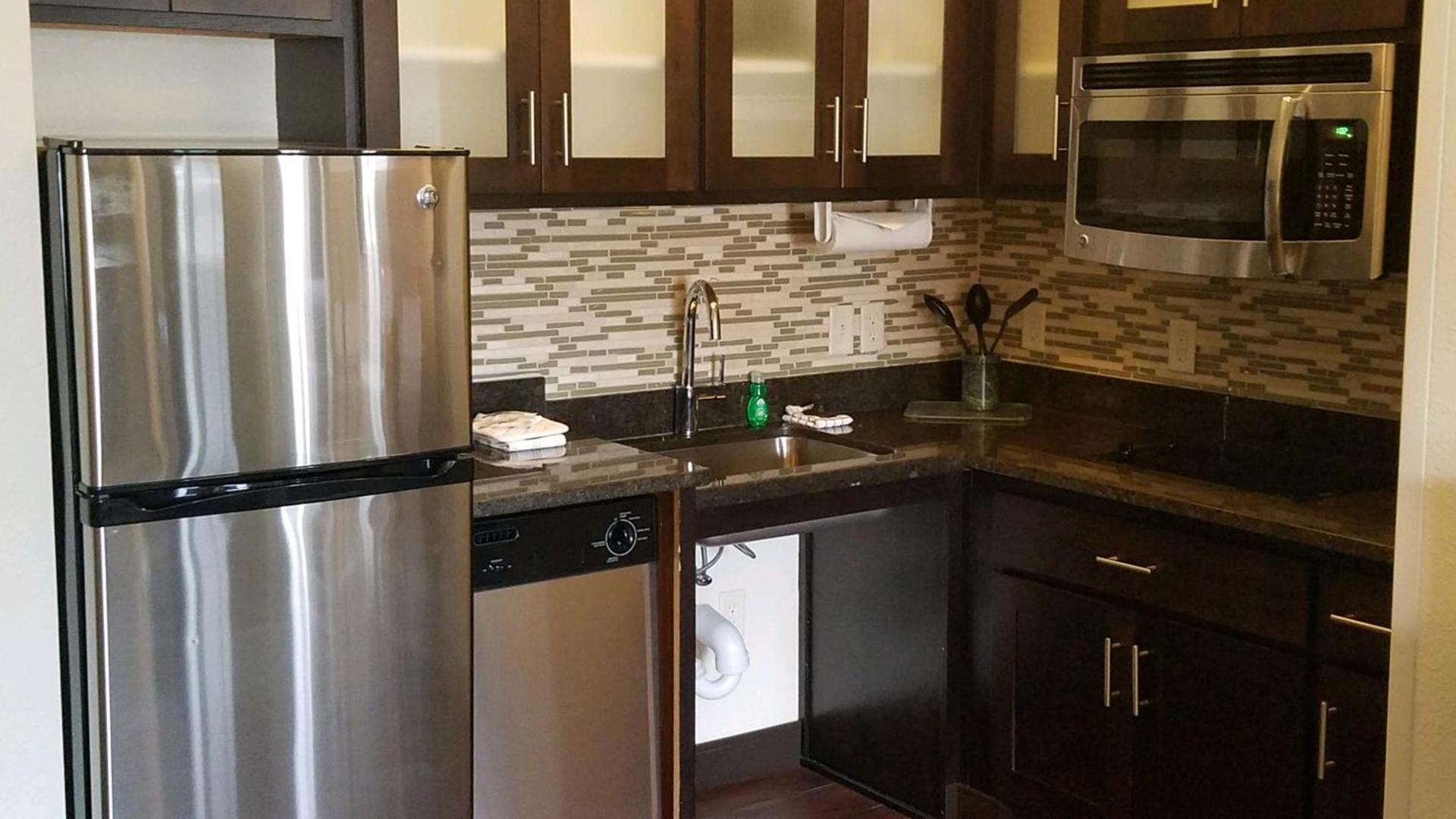 Staybridge Suites Sioux Falls at Empire Mall by IHG photo 3