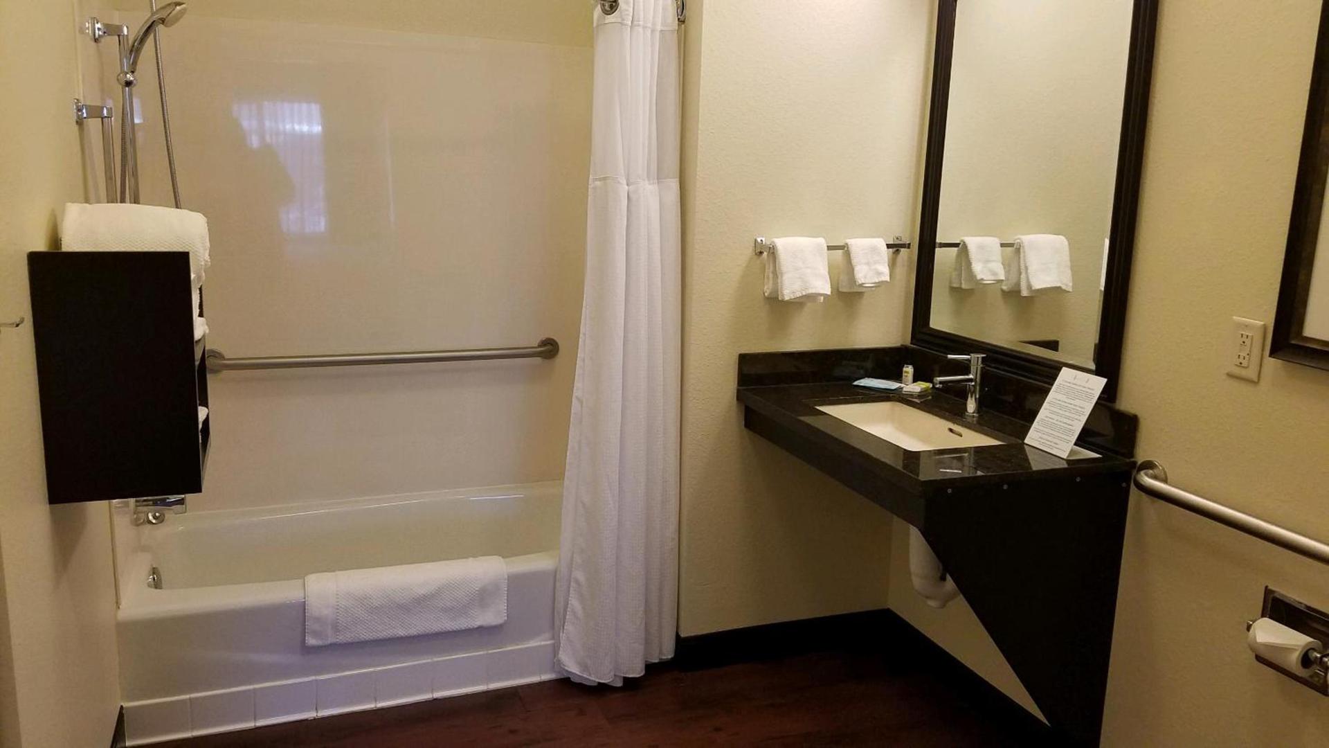 Staybridge Suites Sioux Falls at Empire Mall by IHG photo 2